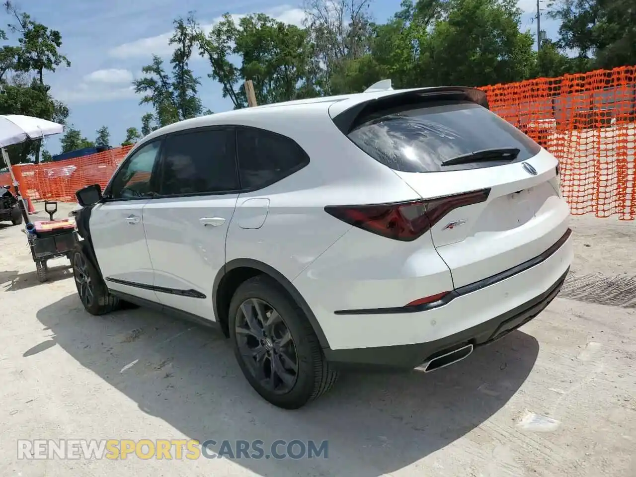 2 Photograph of a damaged car 5J8YE1H05PL042995 ACURA MDX 2023