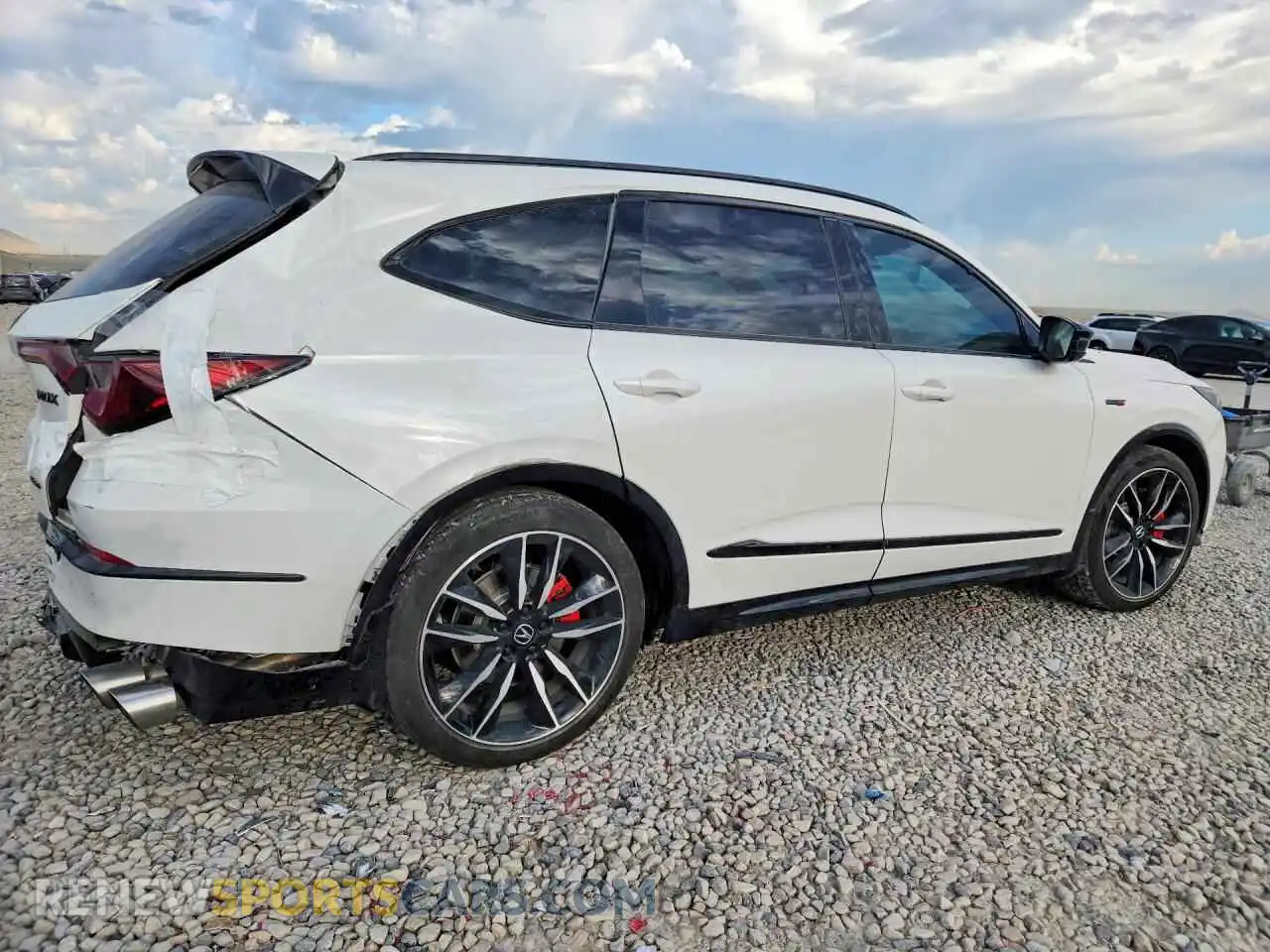 3 Фотография поврежденного автомобиля 5J8YD8H81RL000652 ACURA MDX 2024