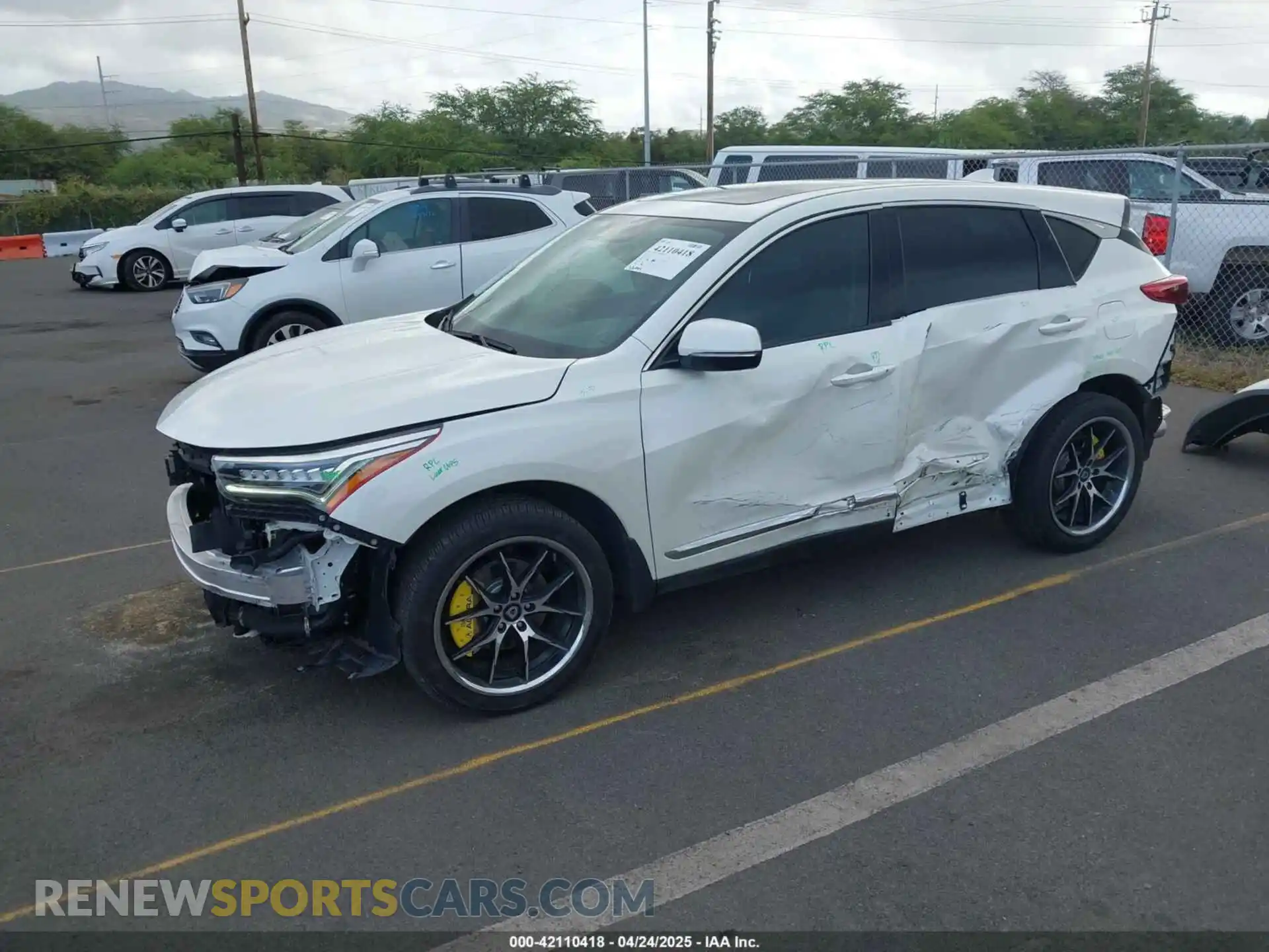 2 fotografías del automóvil dañado 5J8TC1H34KL013541 ACURA RDX 2019