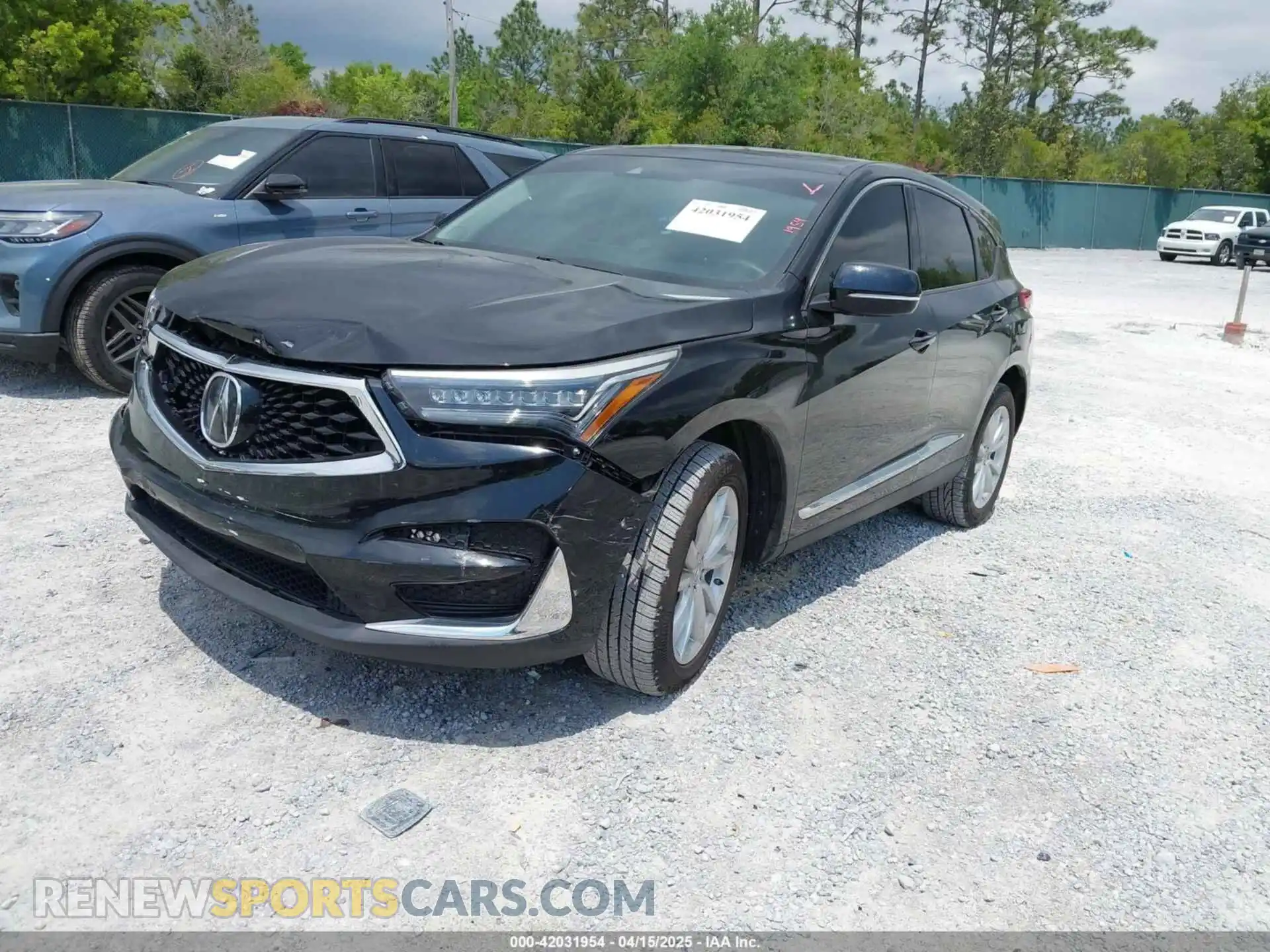 2 fotografías del automóvil dañado 5J8TC2H34KL043662 ACURA RDX 2019