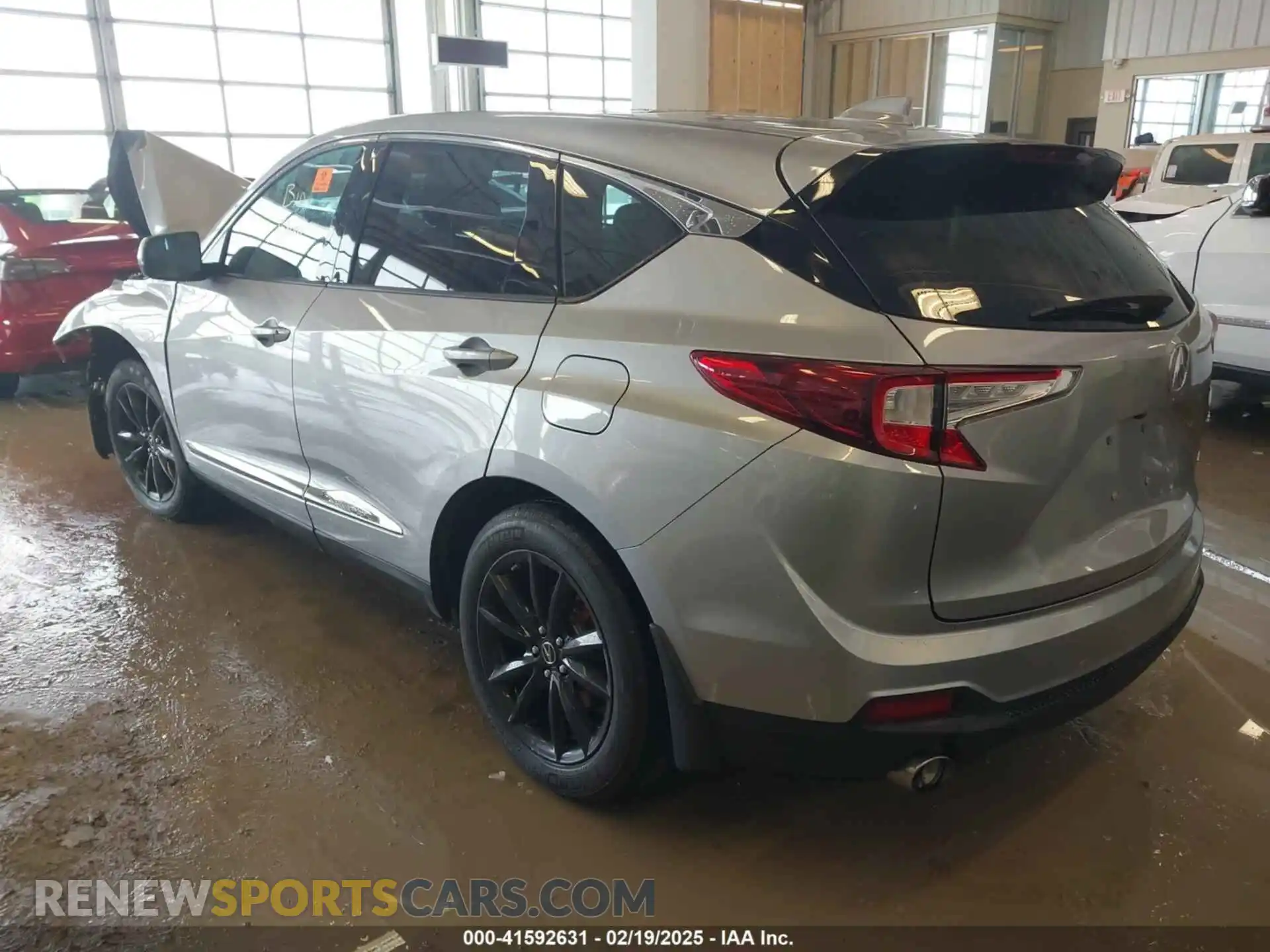 3 Photograph of a damaged car 5J8TC2H38KL028064 ACURA RDX 2019