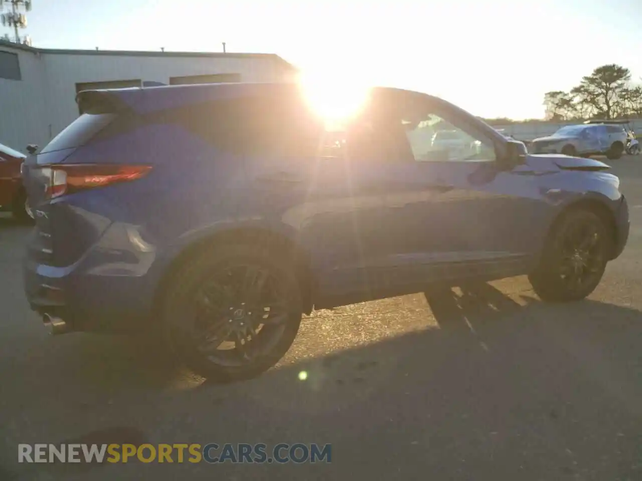 3 Photograph of a damaged car 5J8TC2H64KL015239 ACURA RDX 2019