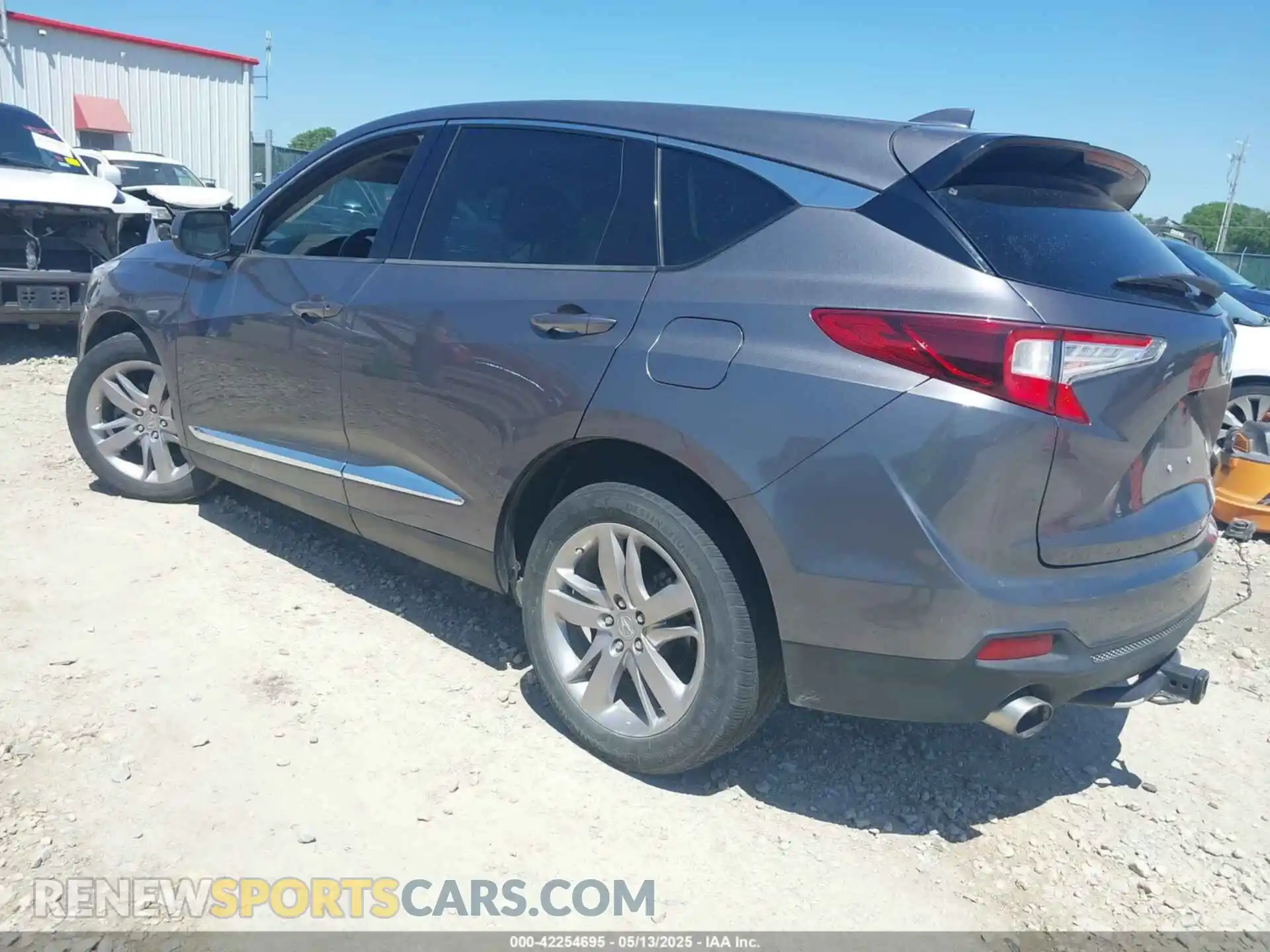 3 fotografías del automóvil dañado 5J8TC2H74KL027397 ACURA RDX 2019