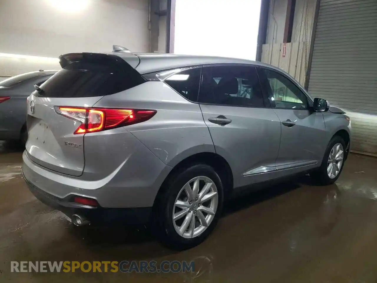 3 Photograph of a damaged car 5J8TC1H3XLL017160 ACURA RDX 2020