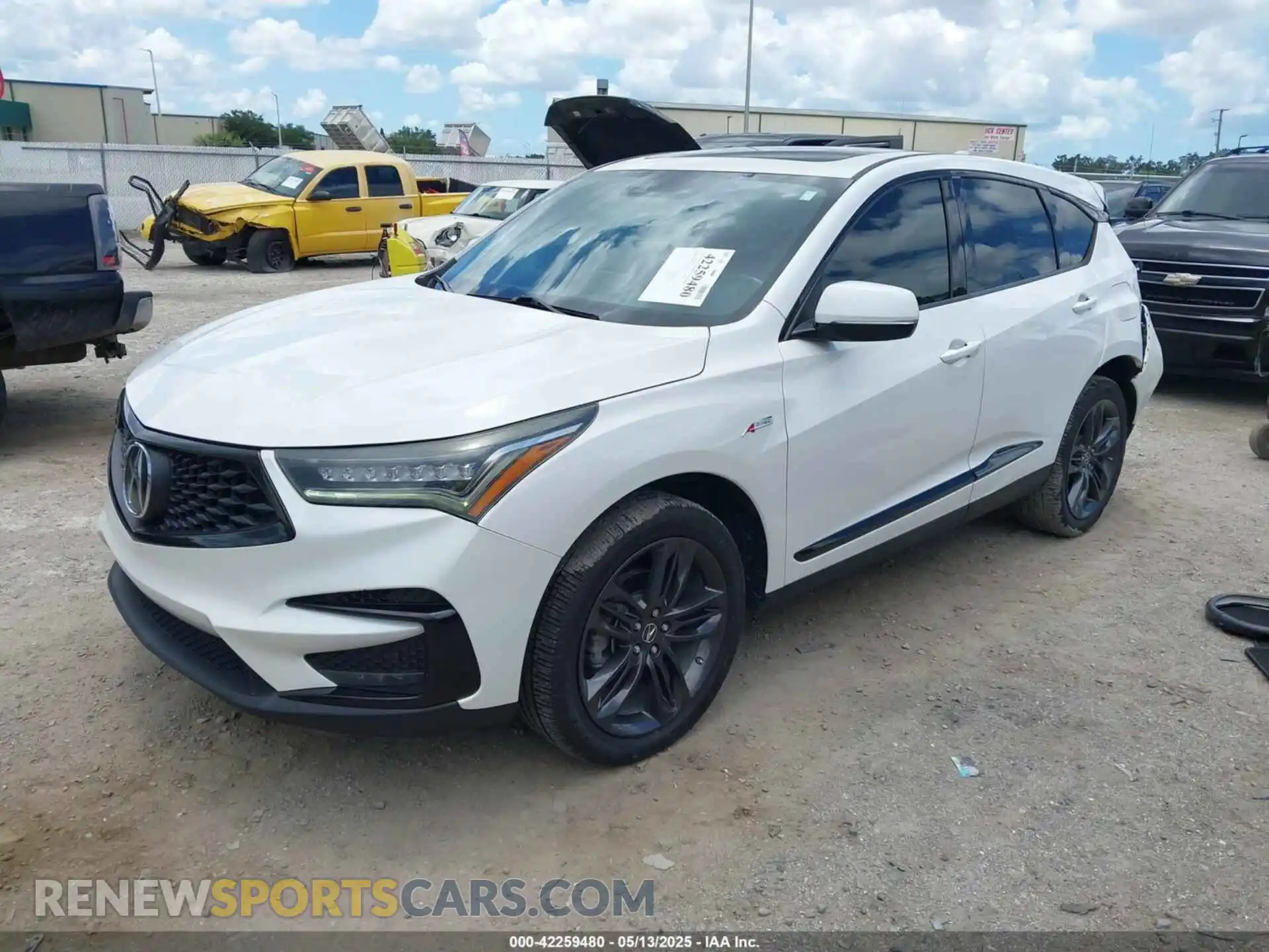 2 fotografías del automóvil dañado 5J8TC1H65LL014130 ACURA RDX 2020