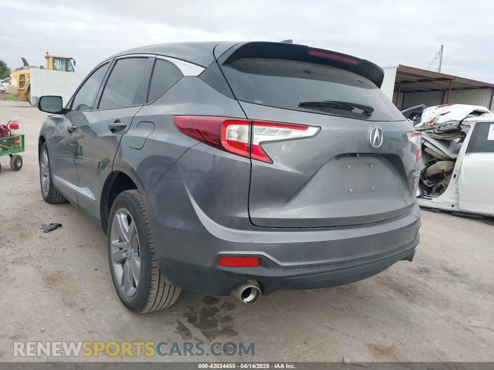 3 Photograph of a damaged car 5J8TC1H75LL003105 ACURA RDX 2020