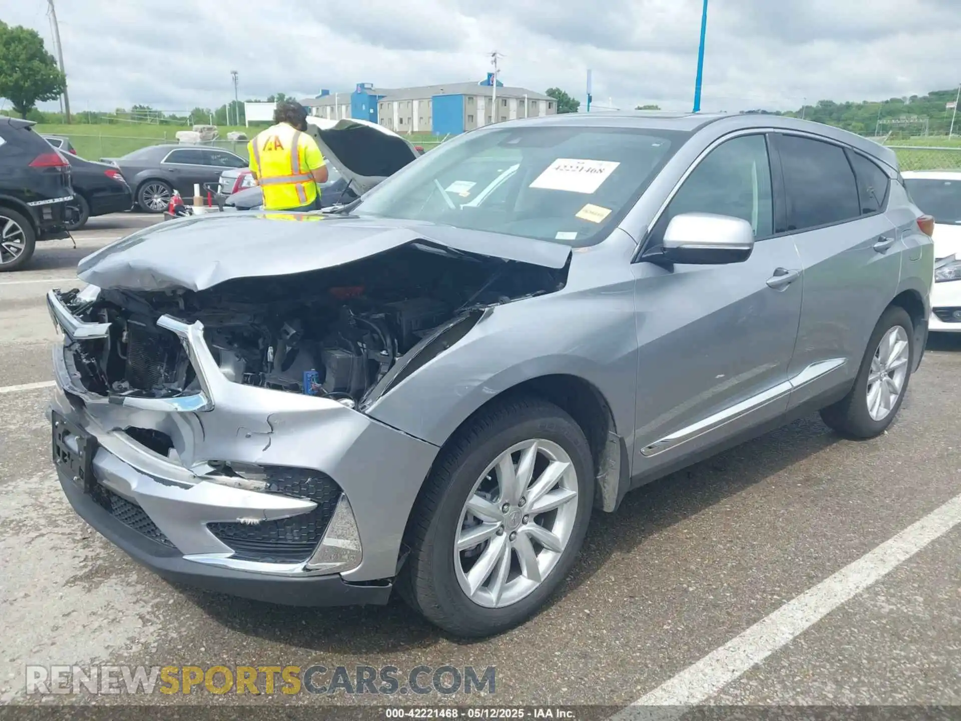2 Photograph of a damaged car 5J8TC2H39LL000761 ACURA RDX 2020