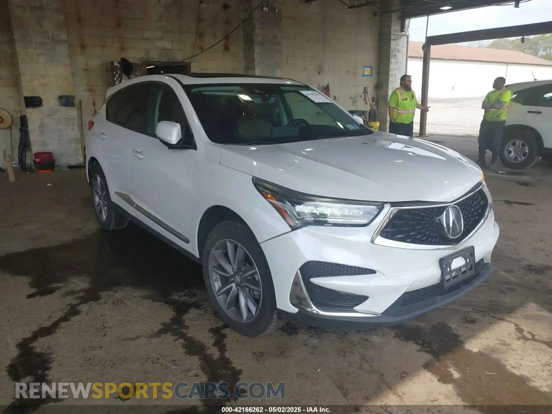 1 Photograph of a damaged car 5J8TC2H5XLL011379 ACURA RDX 2020