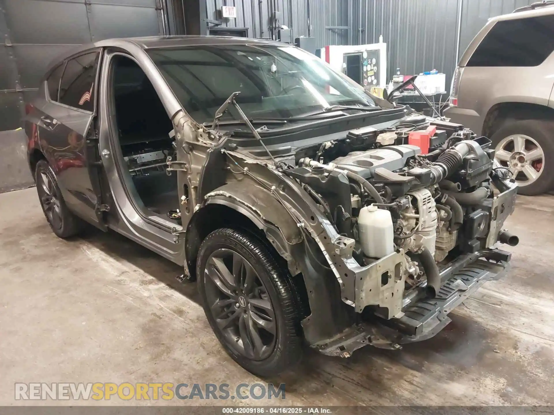1 Photograph of a damaged car 5J8TC2H65LL025487 ACURA RDX 2020