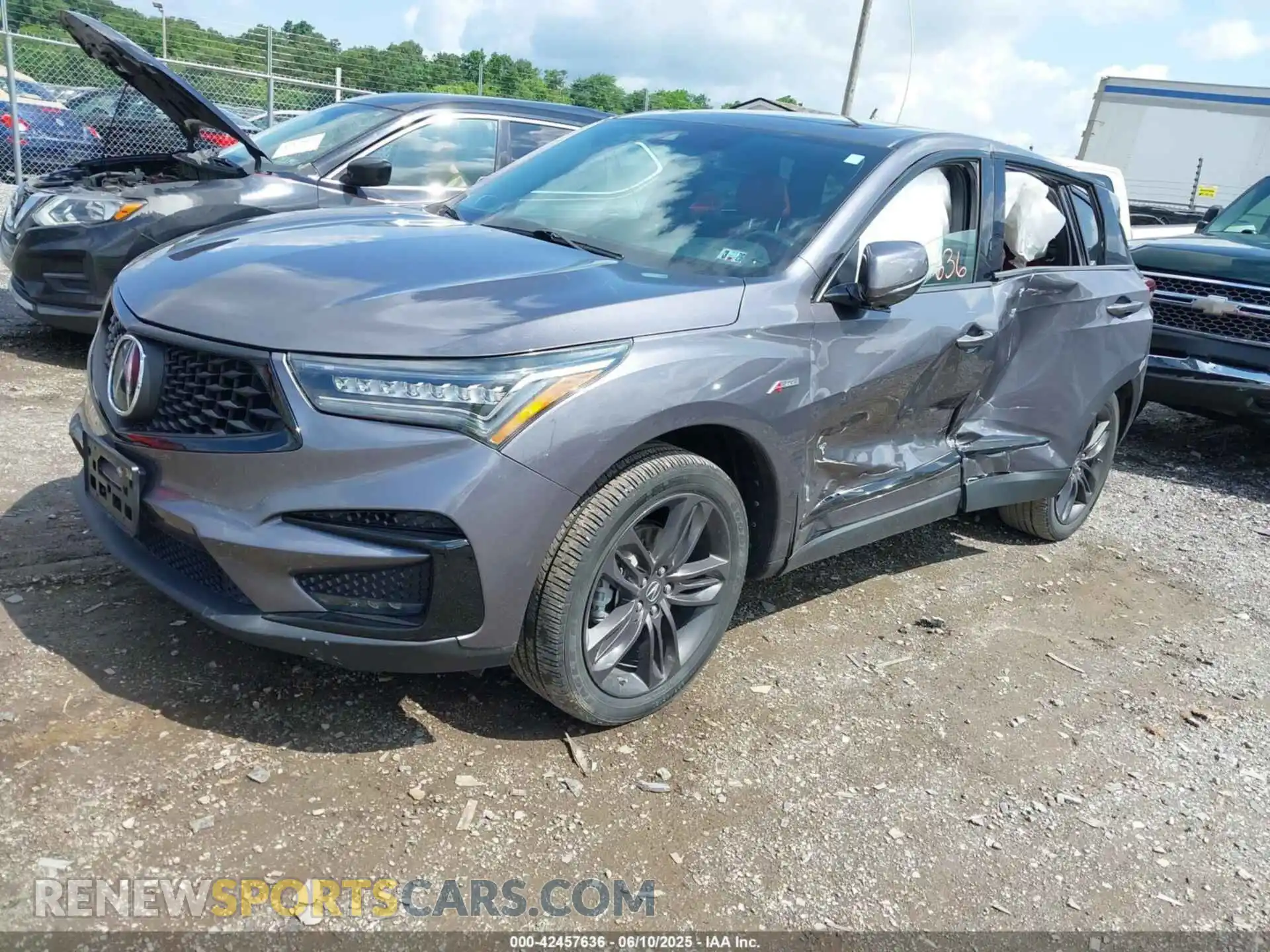 2 fotografías del automóvil dañado 5J8TC2H6XLL040065 ACURA RDX 2020
