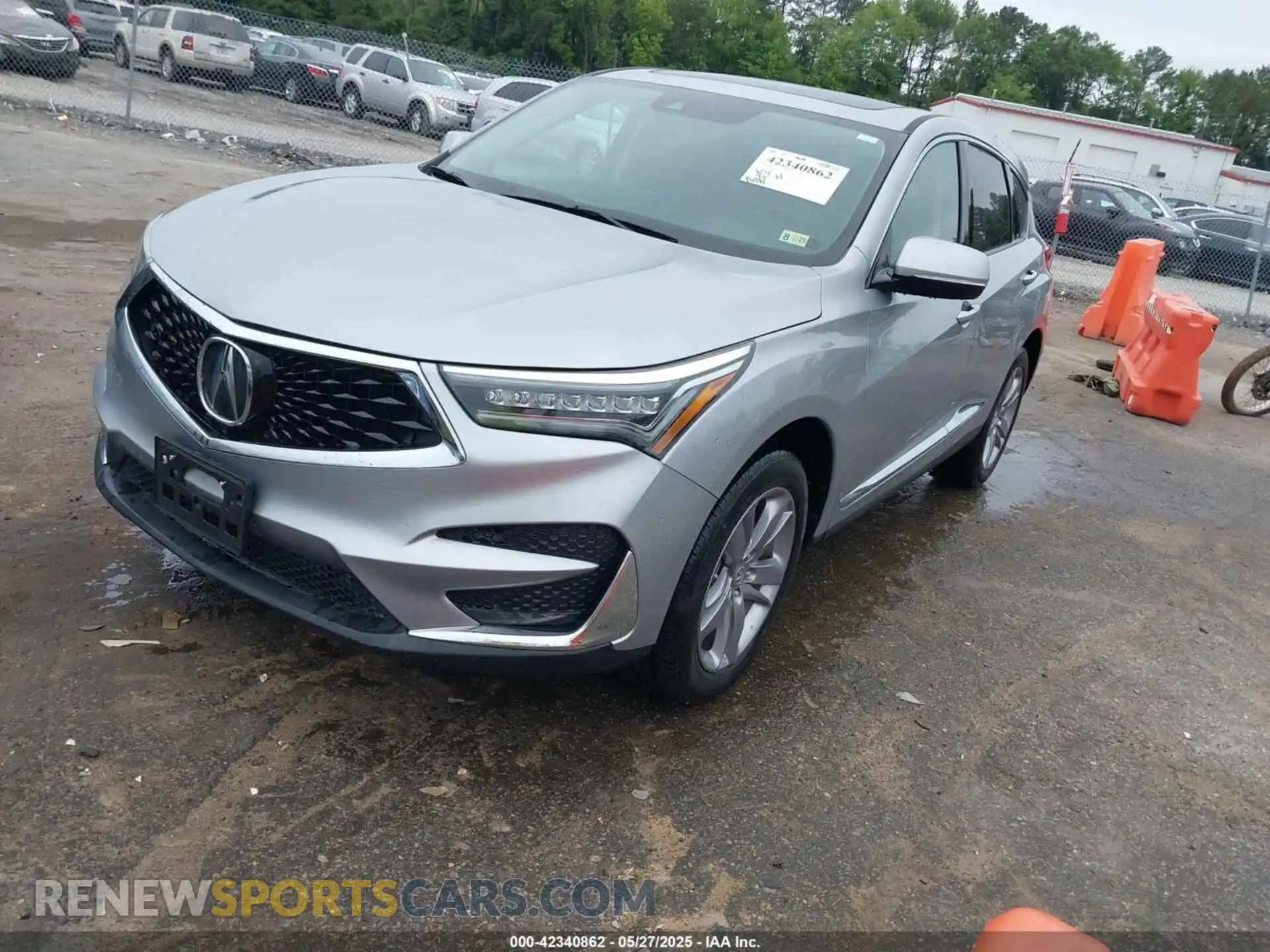 2 Photograph of a damaged car 5J8TC2H79LL035917 ACURA RDX 2020