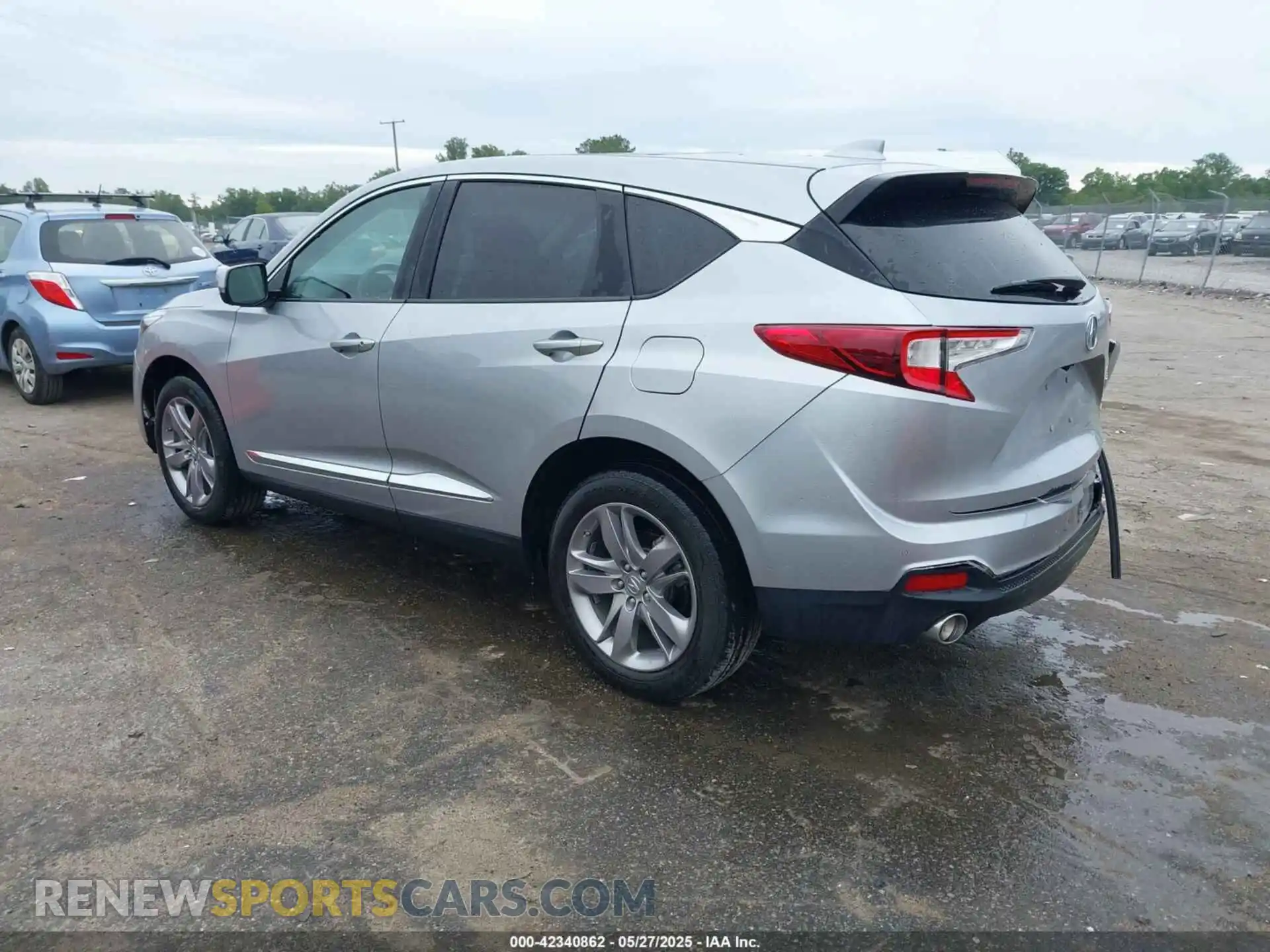 3 Photograph of a damaged car 5J8TC2H79LL035917 ACURA RDX 2020
