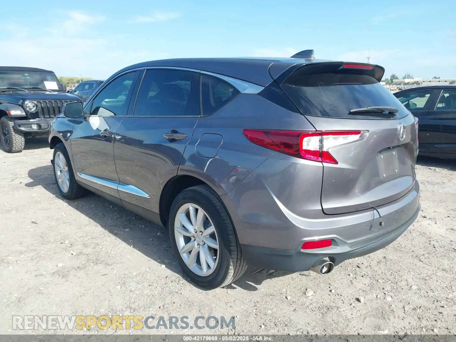 3 Photograph of a damaged car 5J8TC1H32ML001584 ACURA RDX 2021