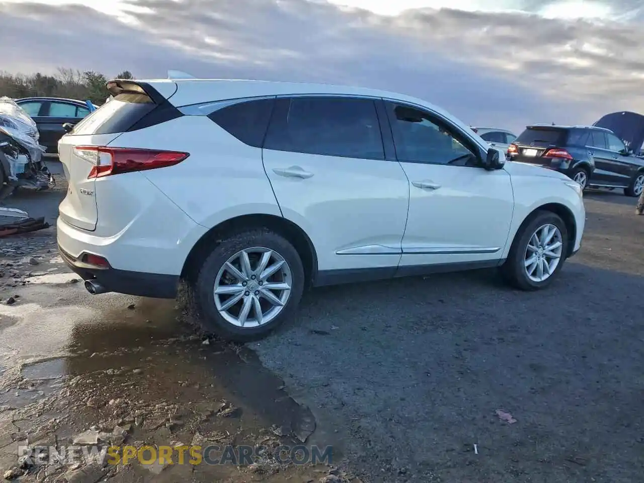 3 Photograph of a damaged car 5J8TC1H33ML005353 ACURA RDX 2021