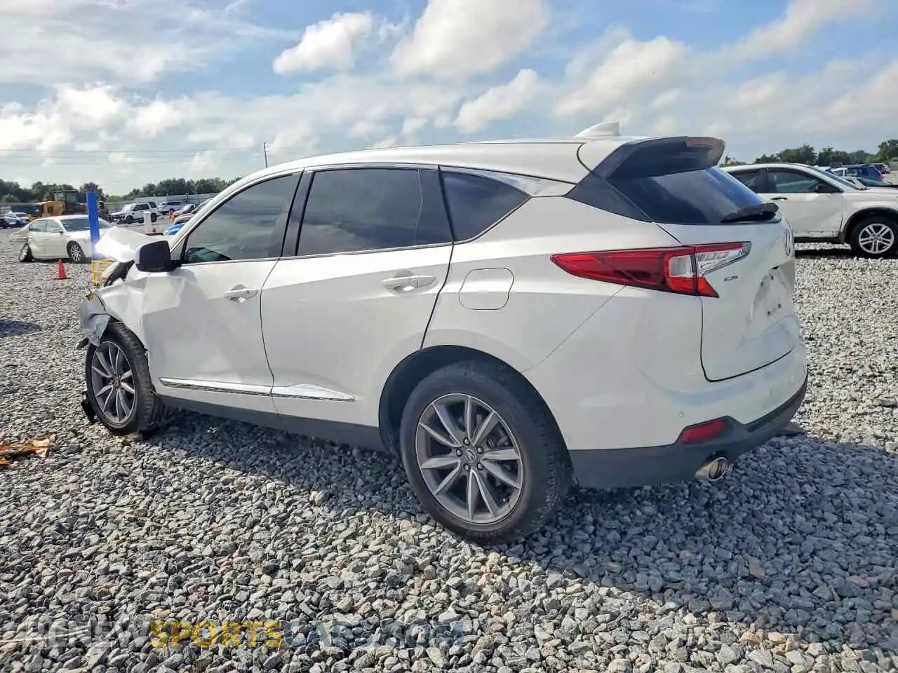 2 fotografías del automóvil dañado 5J8TC1H52ML005054 ACURA RDX 2021