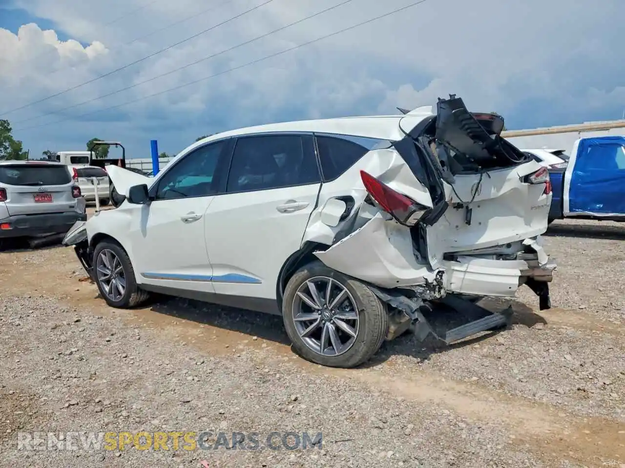 2 fotografías del automóvil dañado 5J8TC1H53ML014801 ACURA RDX 2021
