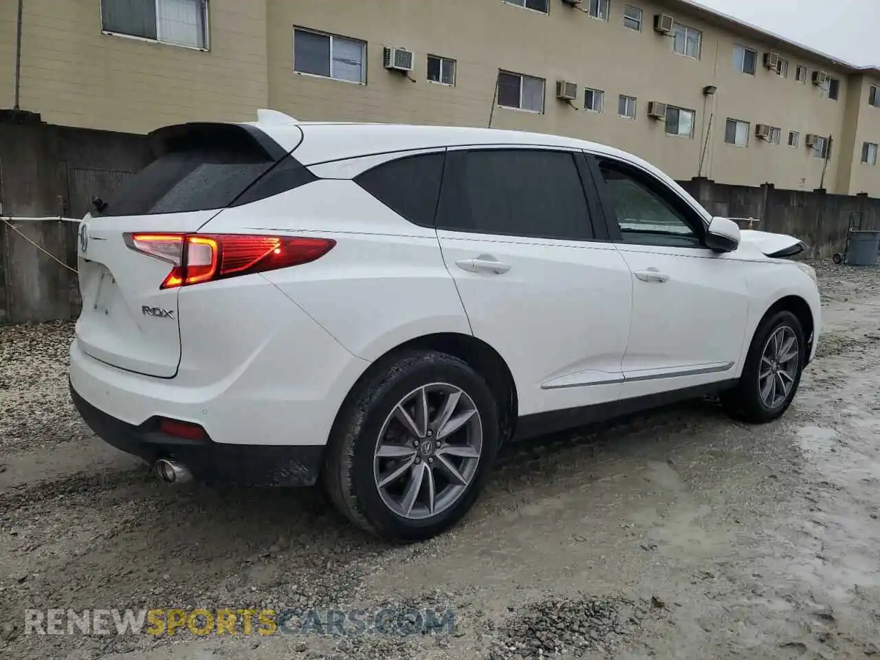 3 Photograph of a damaged car 5J8TC1H56ML008166 ACURA RDX 2021