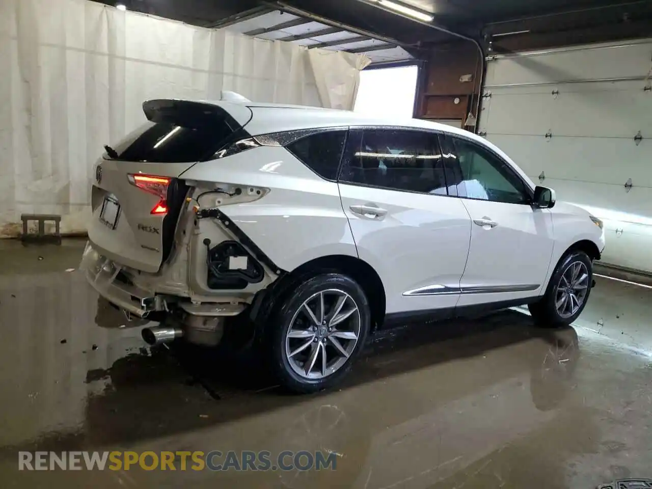 3 Photograph of a damaged car 5J8TC2H53ML009698 ACURA RDX 2021