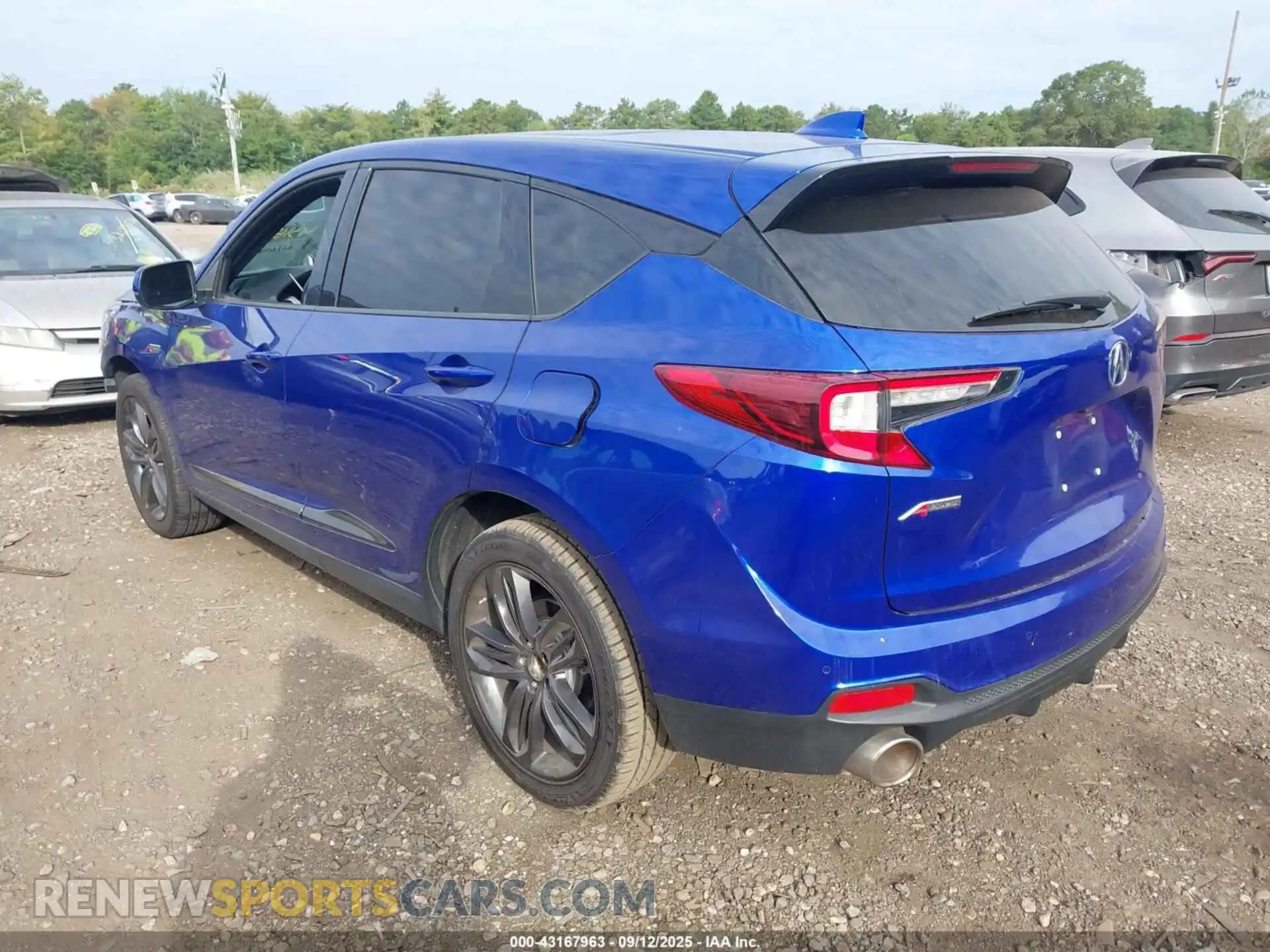 3 Photograph of a damaged car 5J8TC2H68ML042219 ACURA RDX 2021