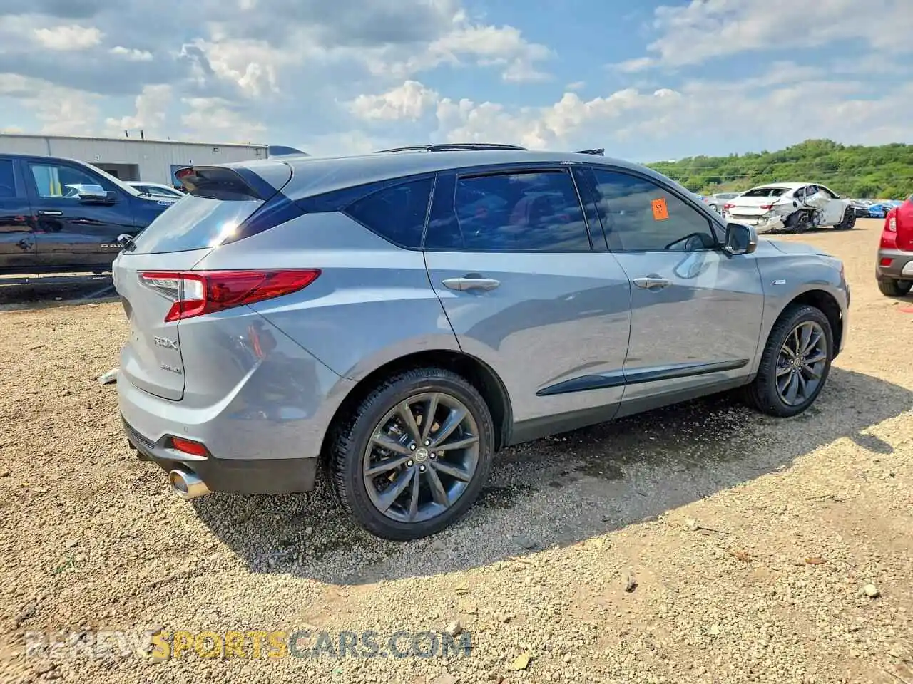 3 Photograph of a damaged car 5J8TC2H6XSL031865 ACURA RDX 2025