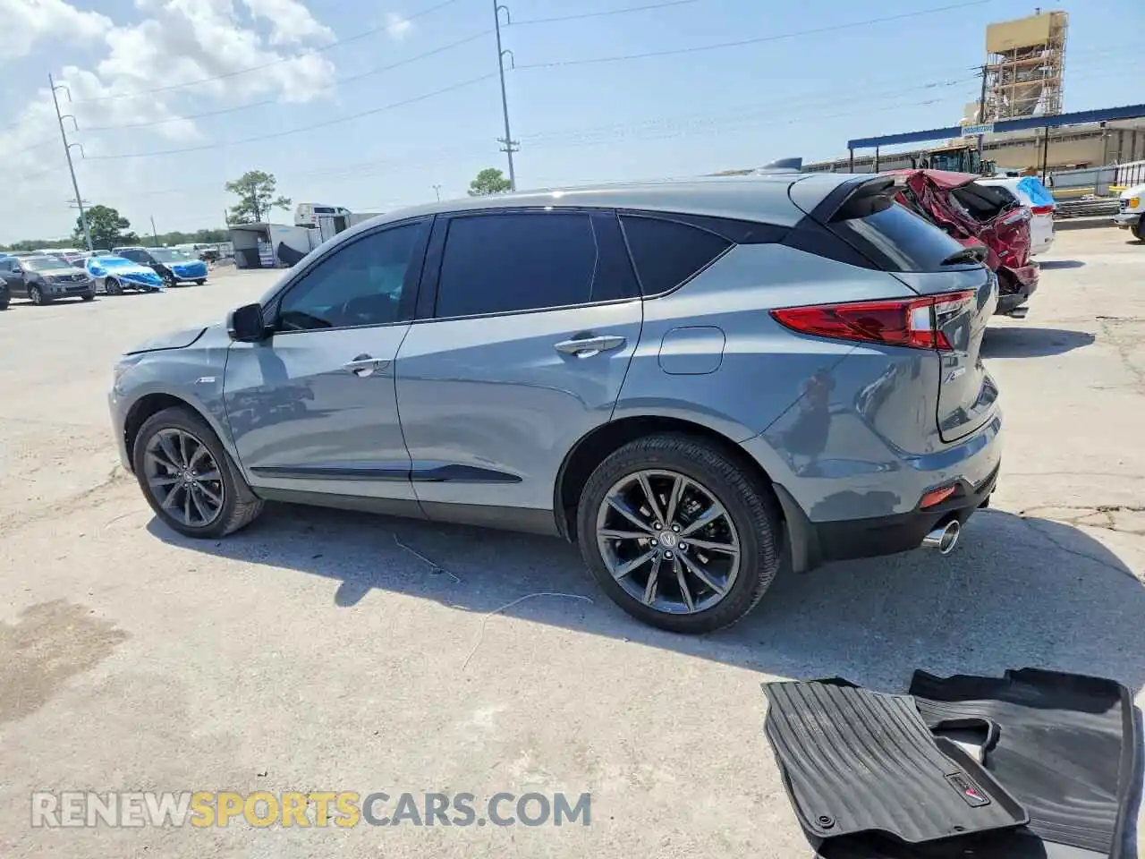 2 fotografías del automóvil dañado 5J8TC2H6XSL036208 ACURA RDX 2025