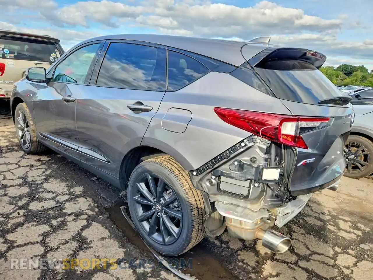 2 fotografías del automóvil dañado 5J8TC2H64TL000175 ACURA RDX 2026