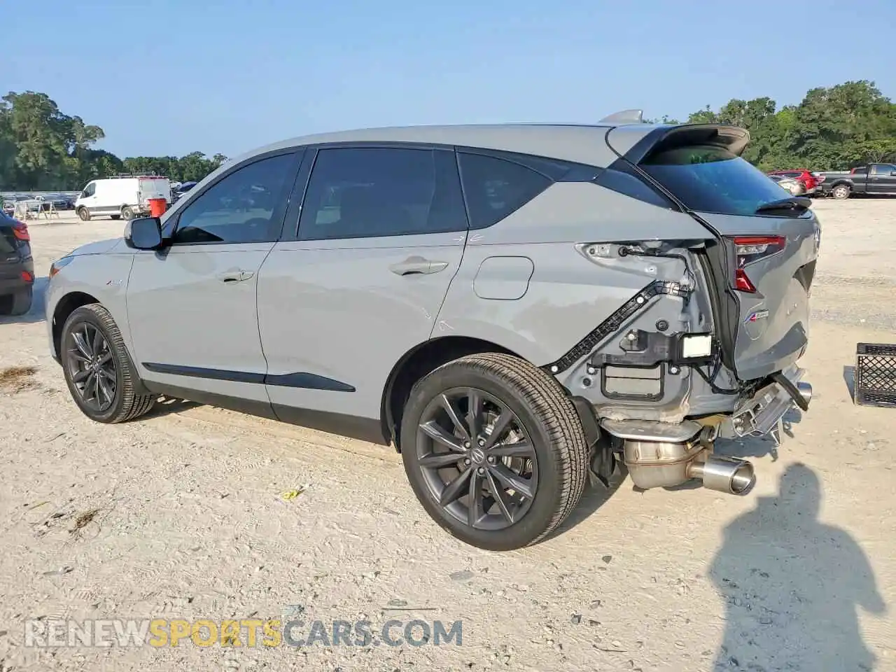 2 Photograph of a damaged car 5J8TC2H66TL008682 ACURA RDX 2026