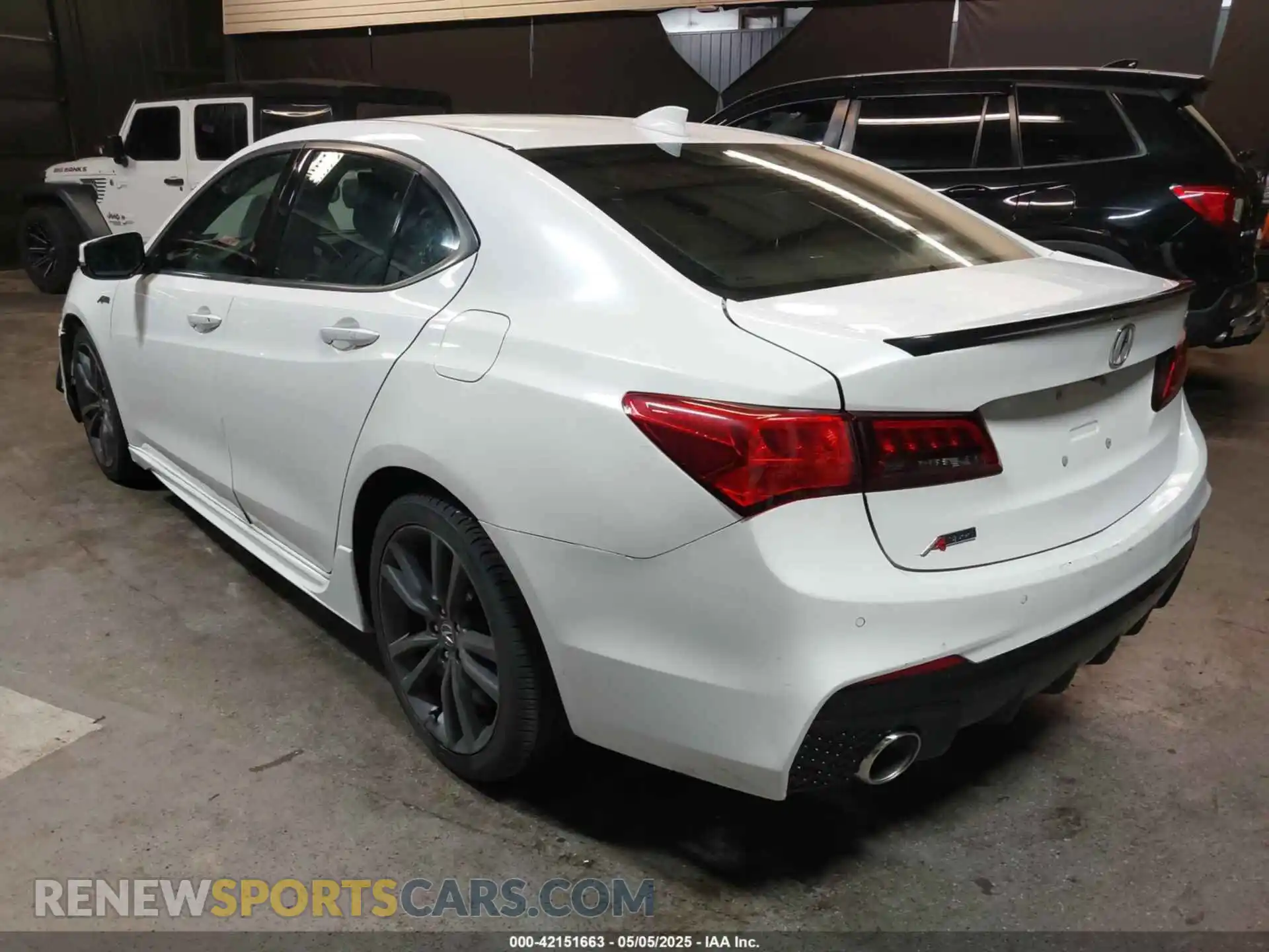 3 Фотография поврежденного автомобиля 19UUB1F66LA013039 ACURA TLX 2020