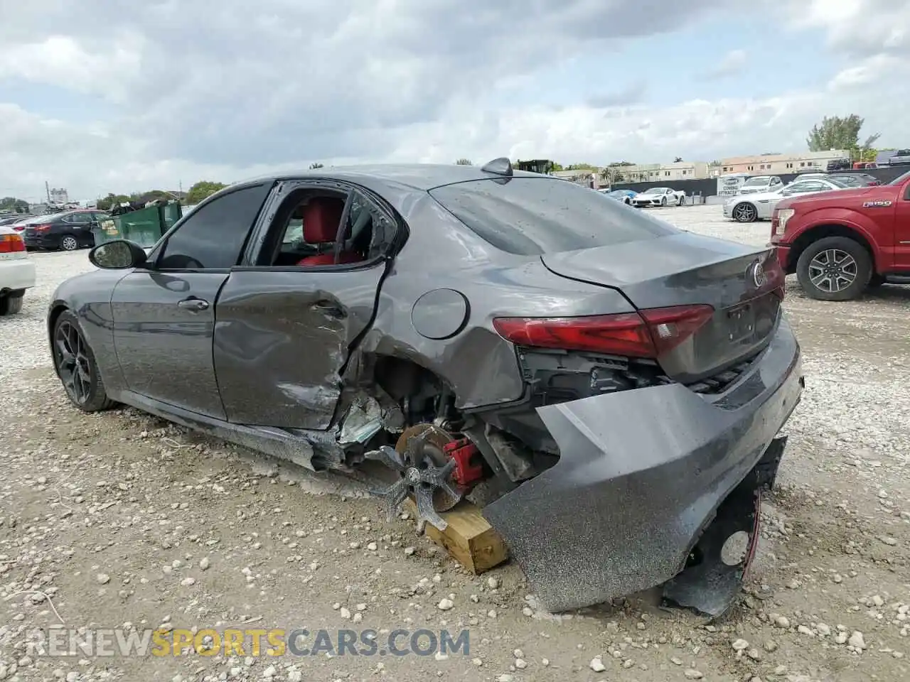 2 Photograph of a damaged car ZARFAMAN3K7621936 ALFA ROMEO GIULIA 2019