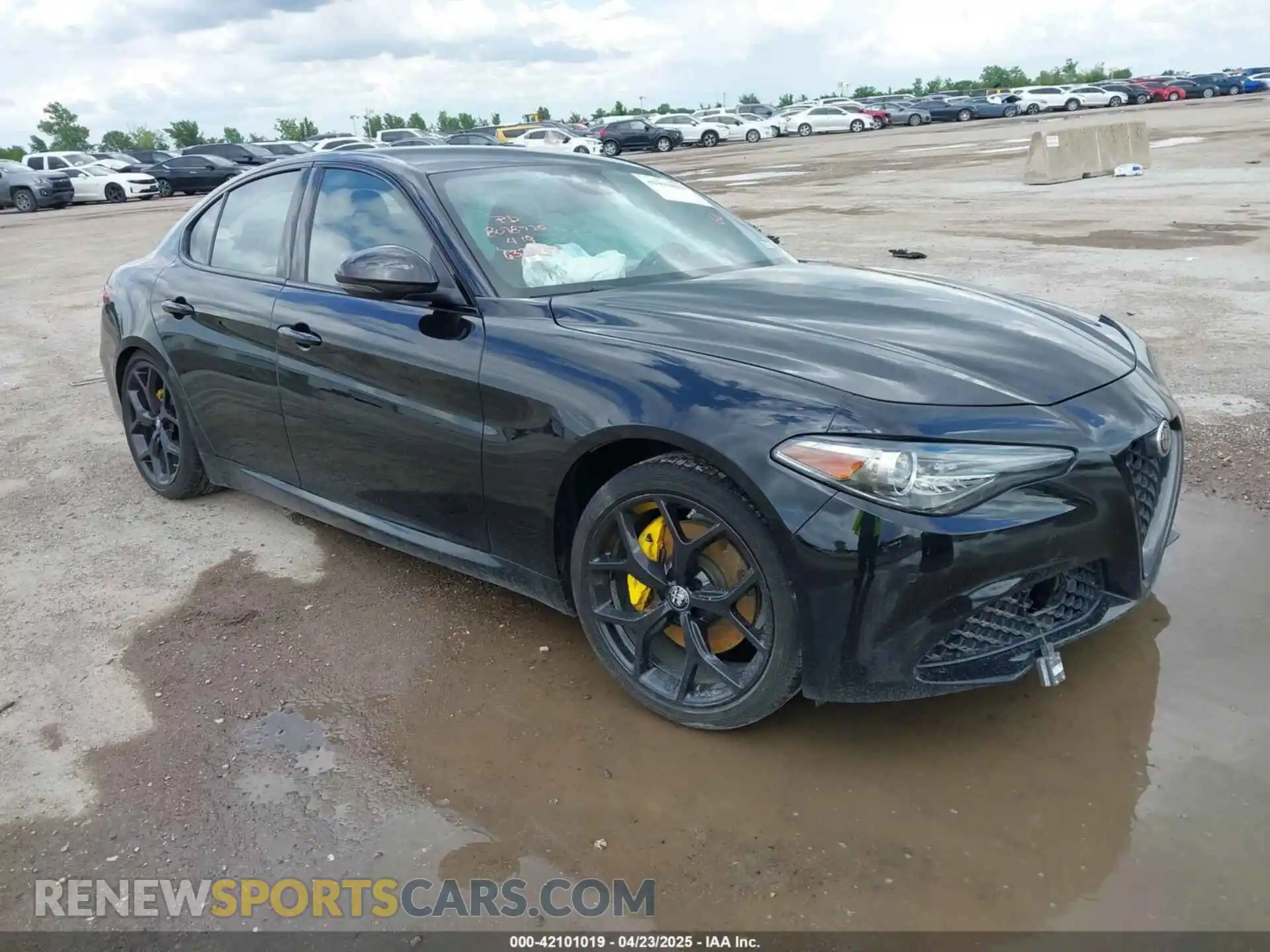 1 Photograph of a damaged car ZARFAMAN3L7632937 ALFA ROMEO GIULIA 2020