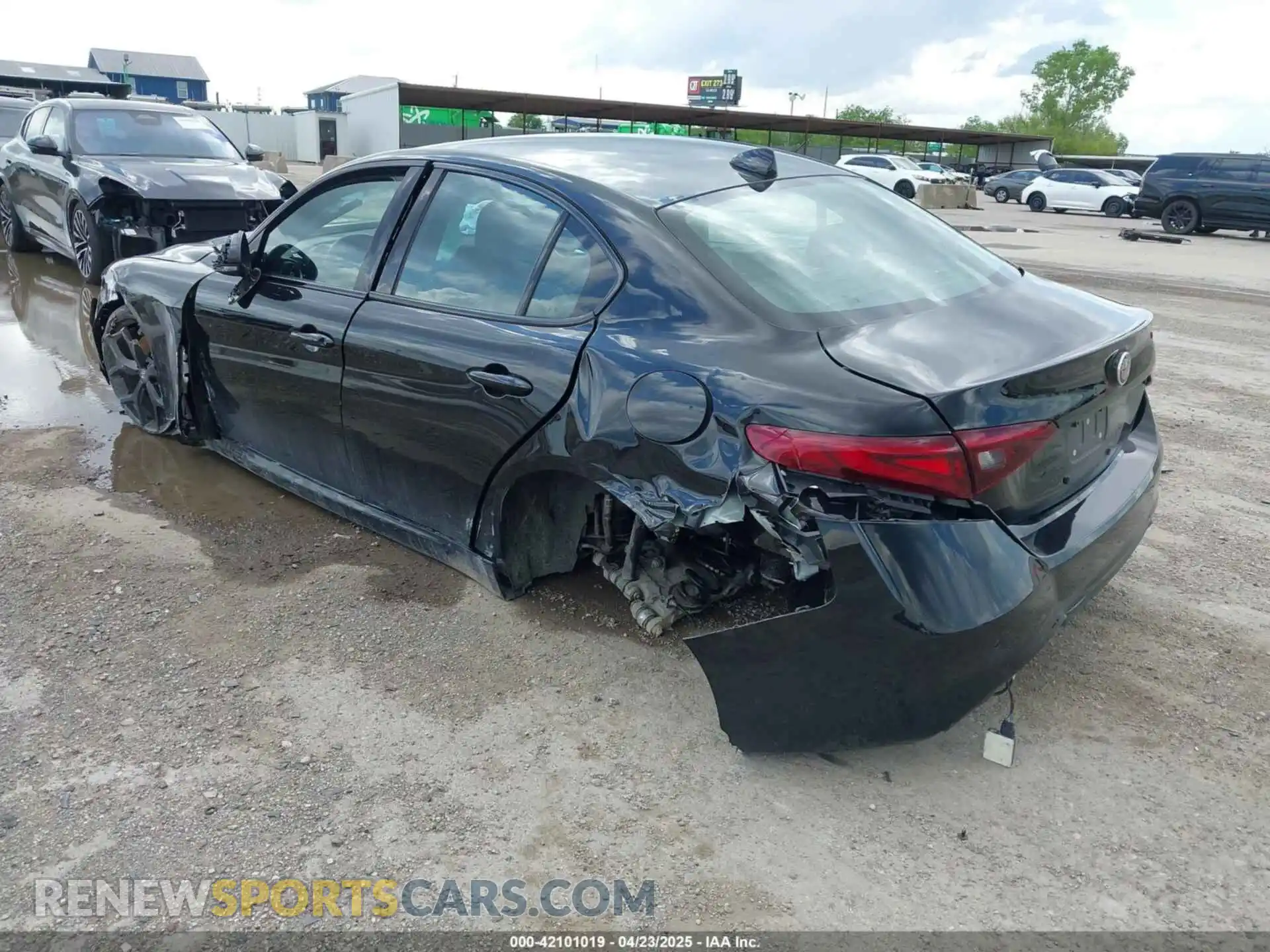 3 Photograph of a damaged car ZARFAMAN3L7632937 ALFA ROMEO GIULIA 2020