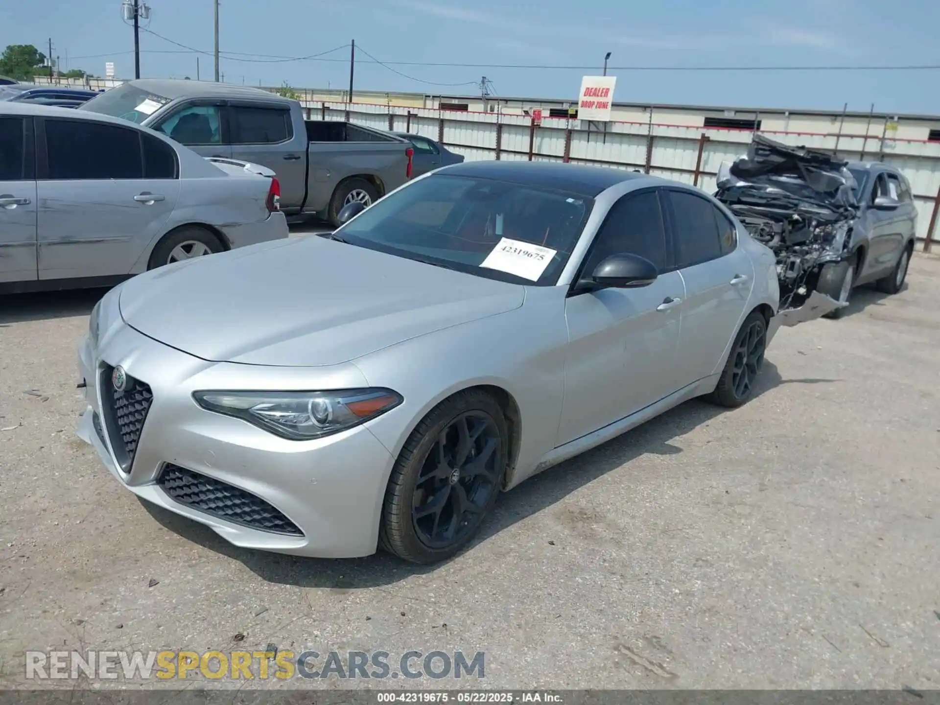 2 Photograph of a damaged car ZARFAMAN8L7638393 ALFA ROMEO GIULIA 2020