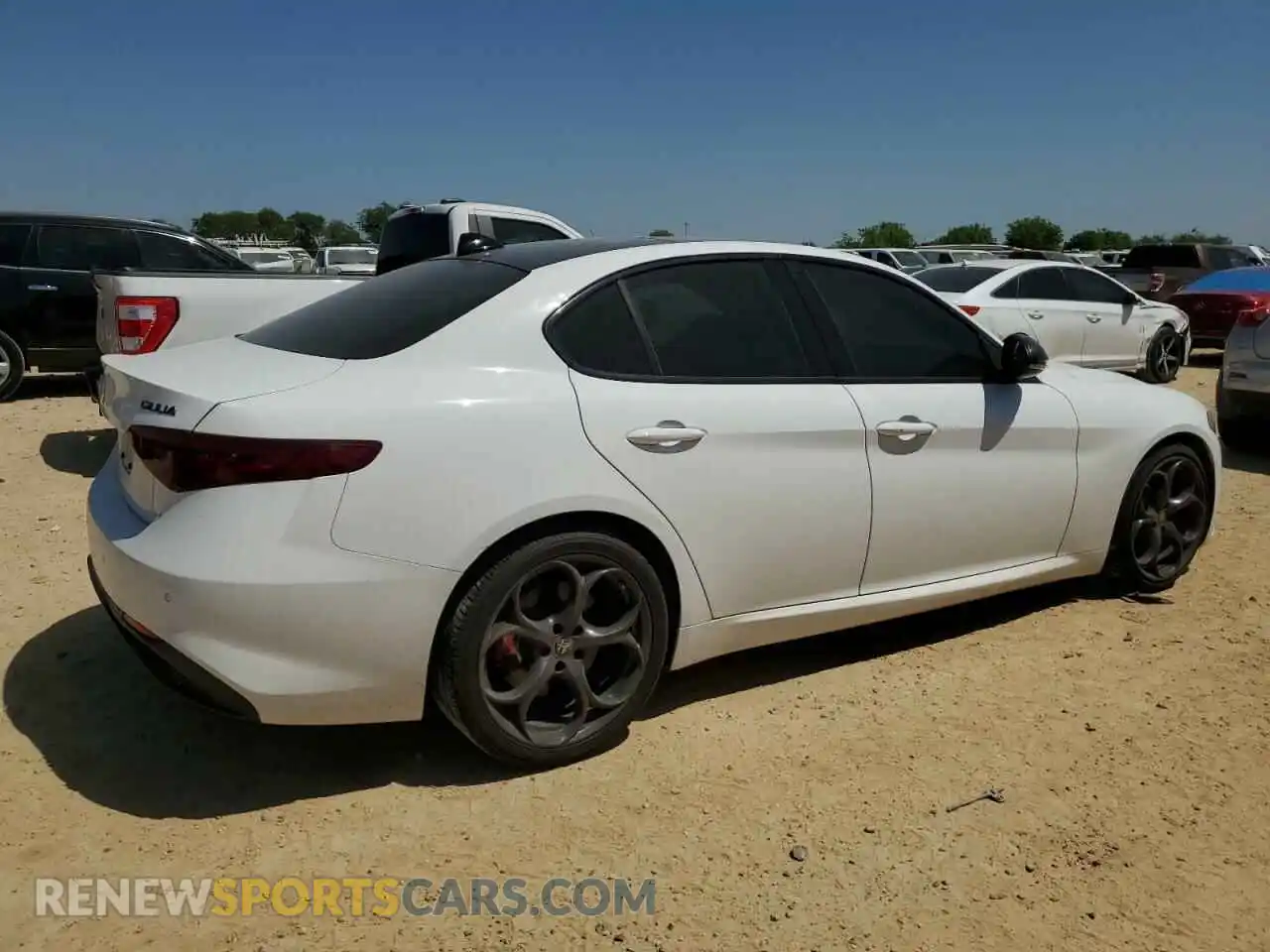 3 Photograph of a damaged car ZARFAMBN5L7626345 ALFA ROMEO GIULIA 2020