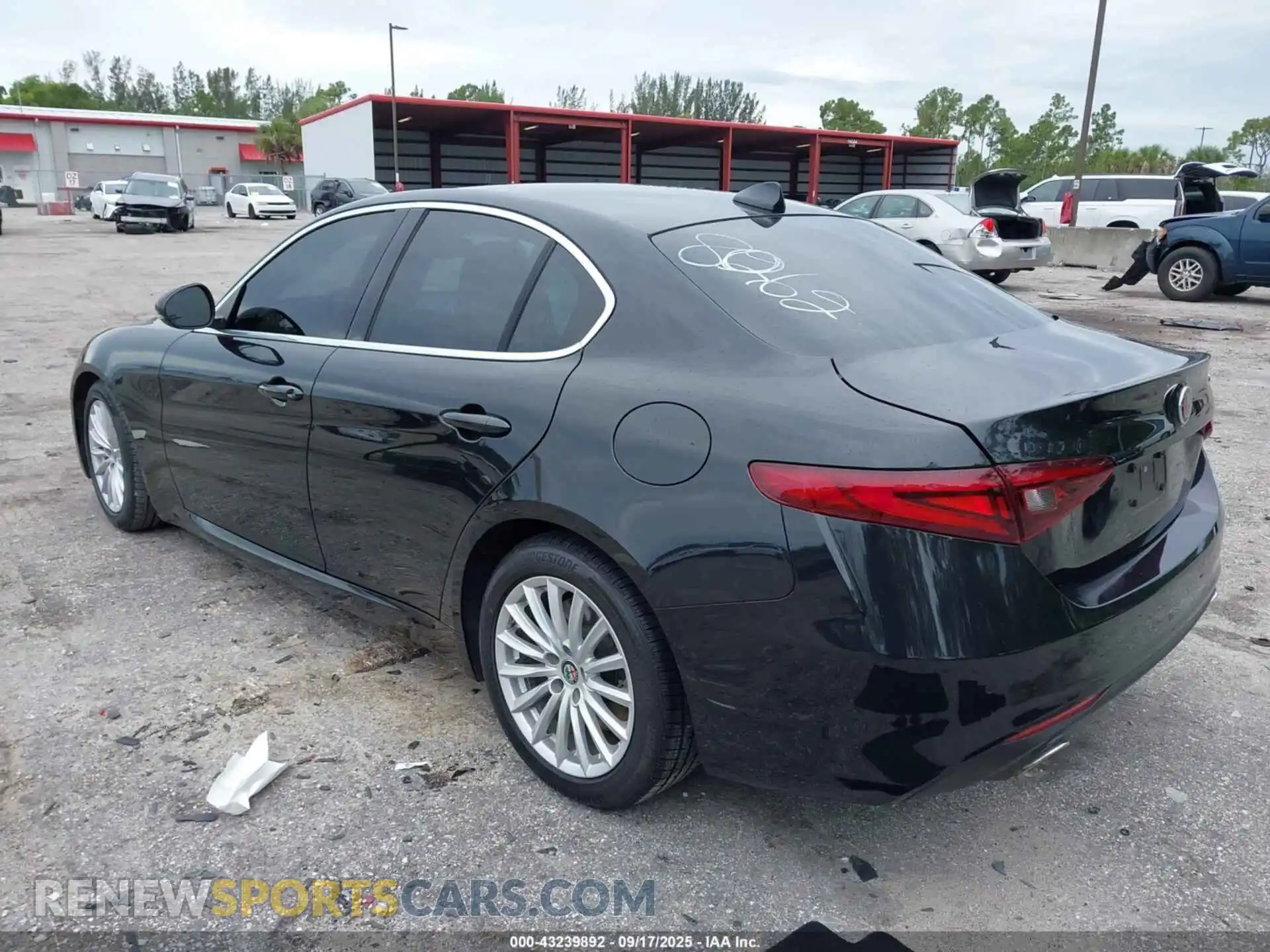 3 Photograph of a damaged car ZARFAMAN0M7648062 ALFA ROMEO GIULIA 2021