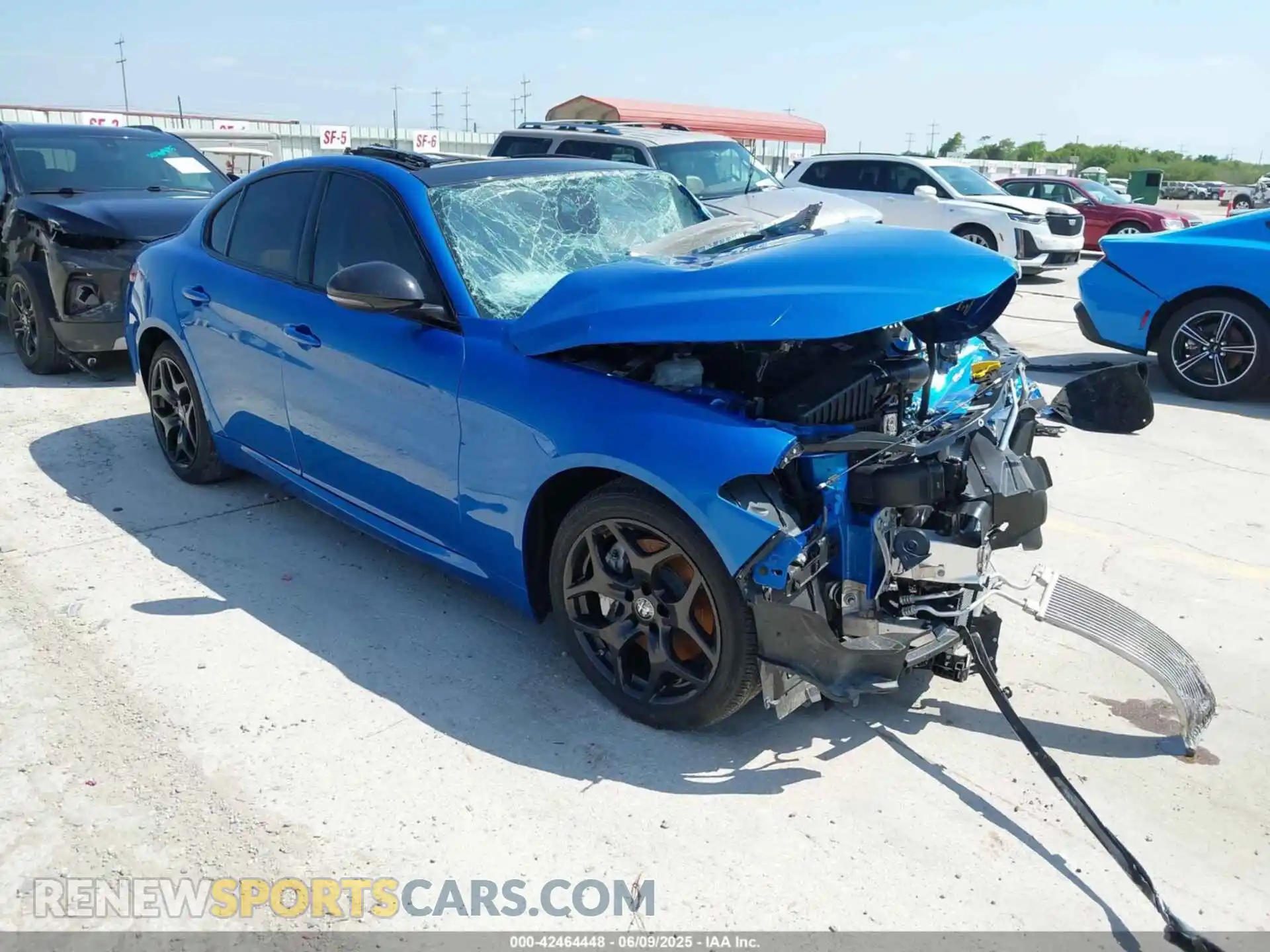 1 Photograph of a damaged car ZARFAMAN1M7647437 ALFA ROMEO GIULIA 2021