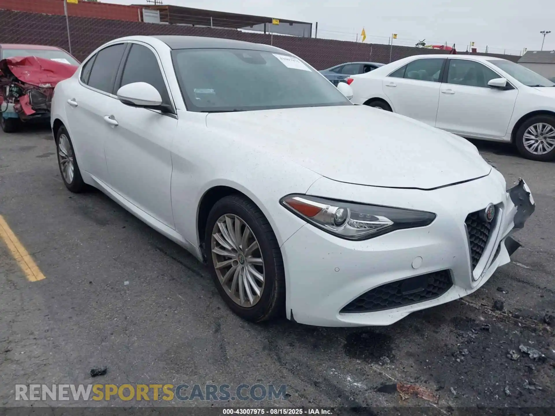 1 Photograph of a damaged car ZARFAMAN2M7640612 ALFA ROMEO GIULIA 2021