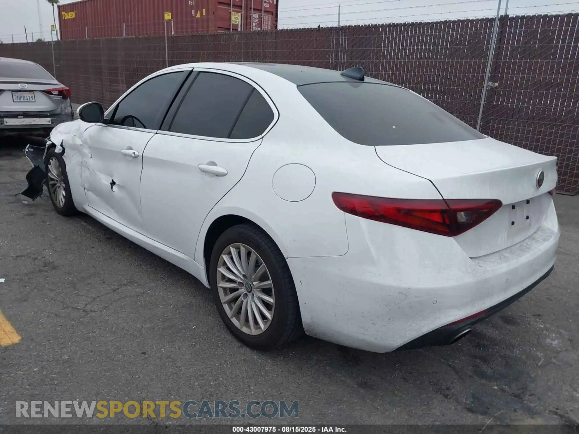 3 Photograph of a damaged car ZARFAMAN2M7640612 ALFA ROMEO GIULIA 2021