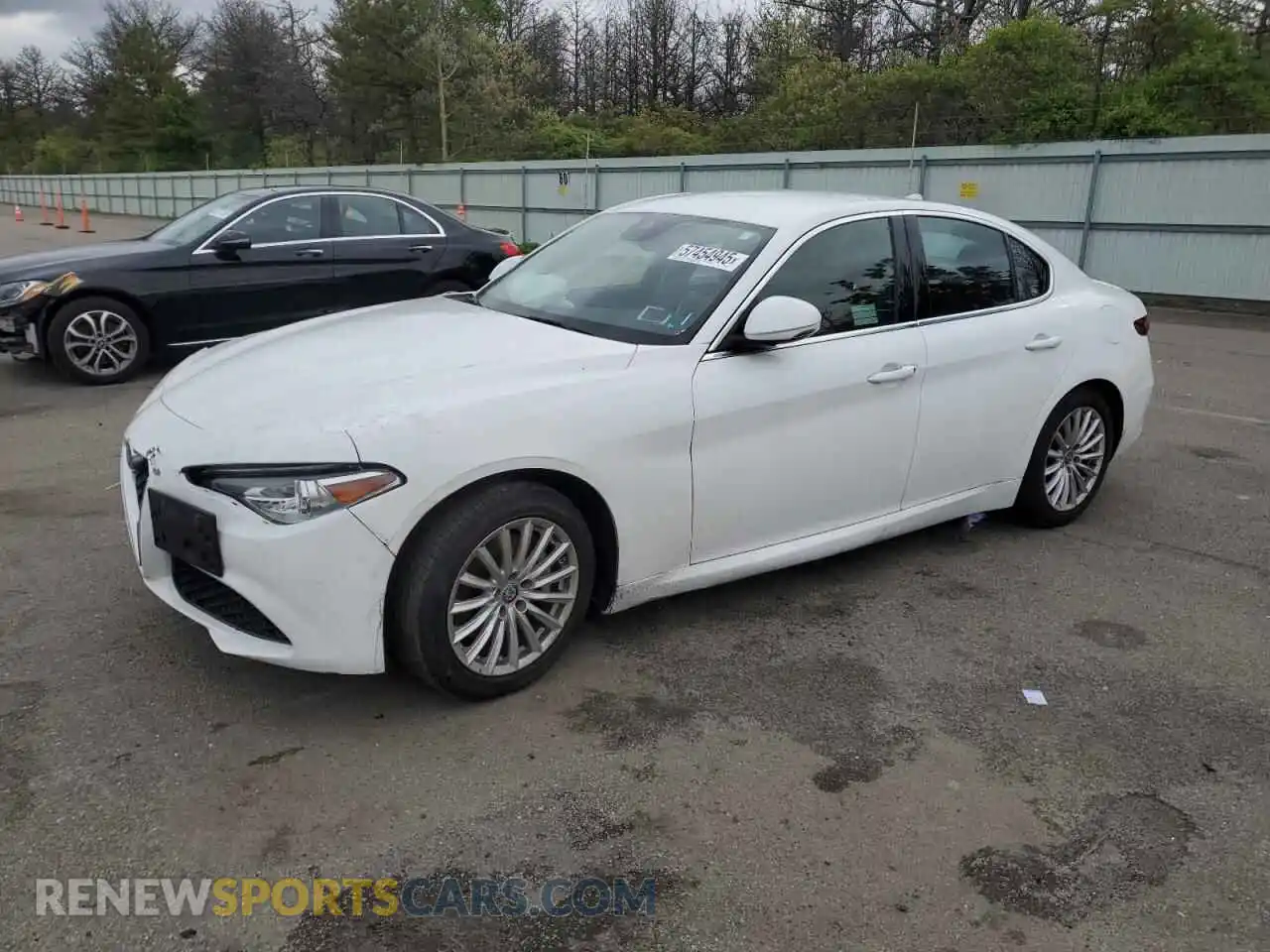 1 Photograph of a damaged car ZARFAMAN7M7645983 ALFA ROMEO GIULIA 2021