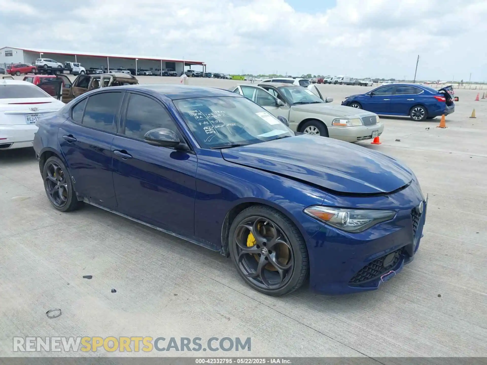 1 Photograph of a damaged car ZARFAMBN4M7648578 ALFA ROMEO GIULIA 2021