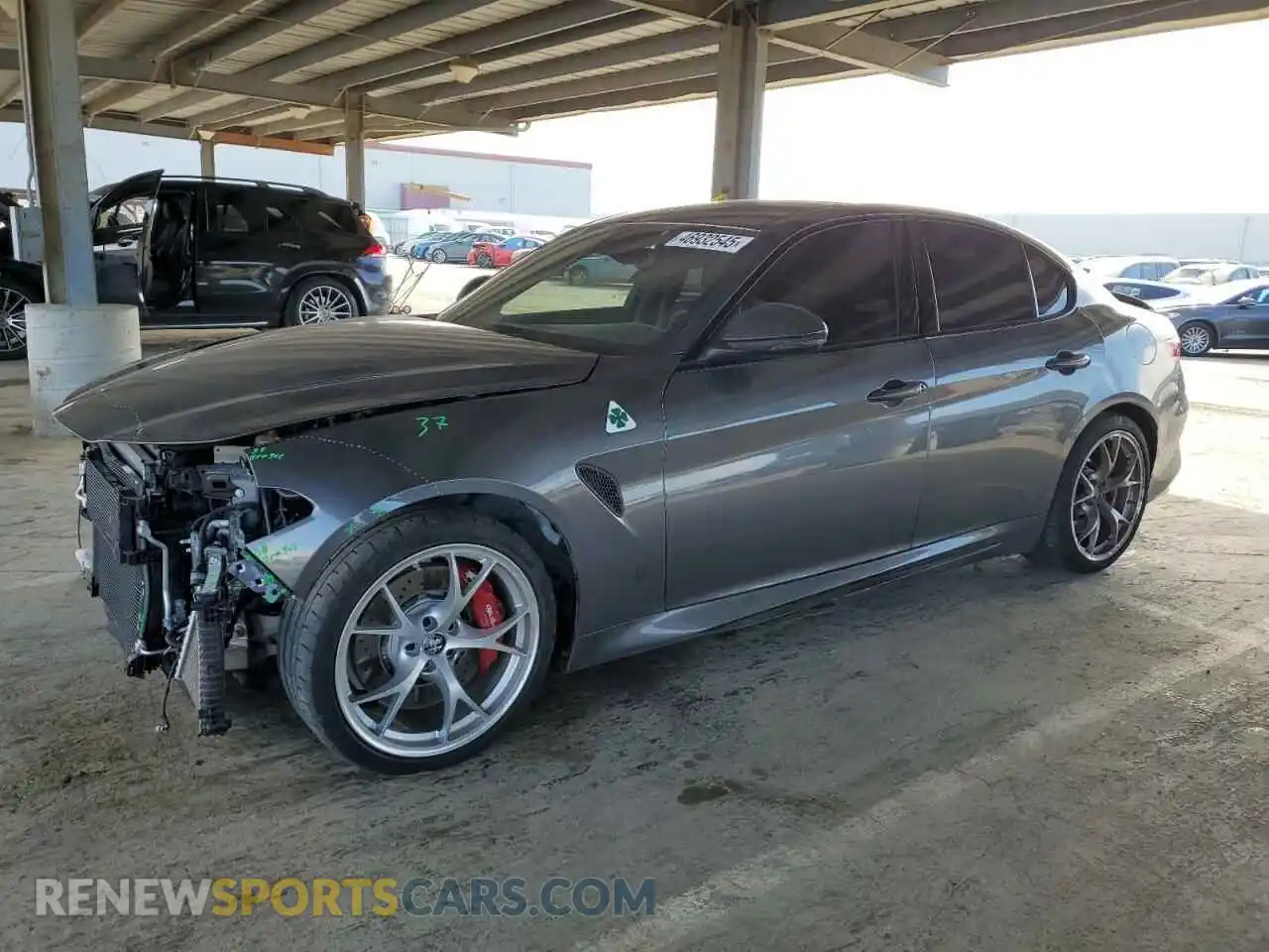 1 Photograph of a damaged car ZARFAMEV5M7646074 ALFA ROMEO GIULIA 2021