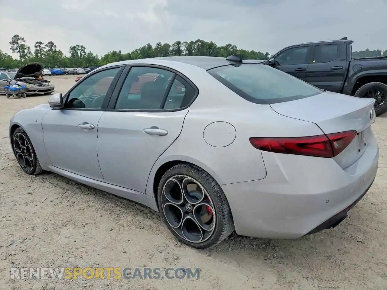 2 fotografías del automóvil dañado ZARFAMBN6N7654657 ALFA ROMEO GIULIA 2022