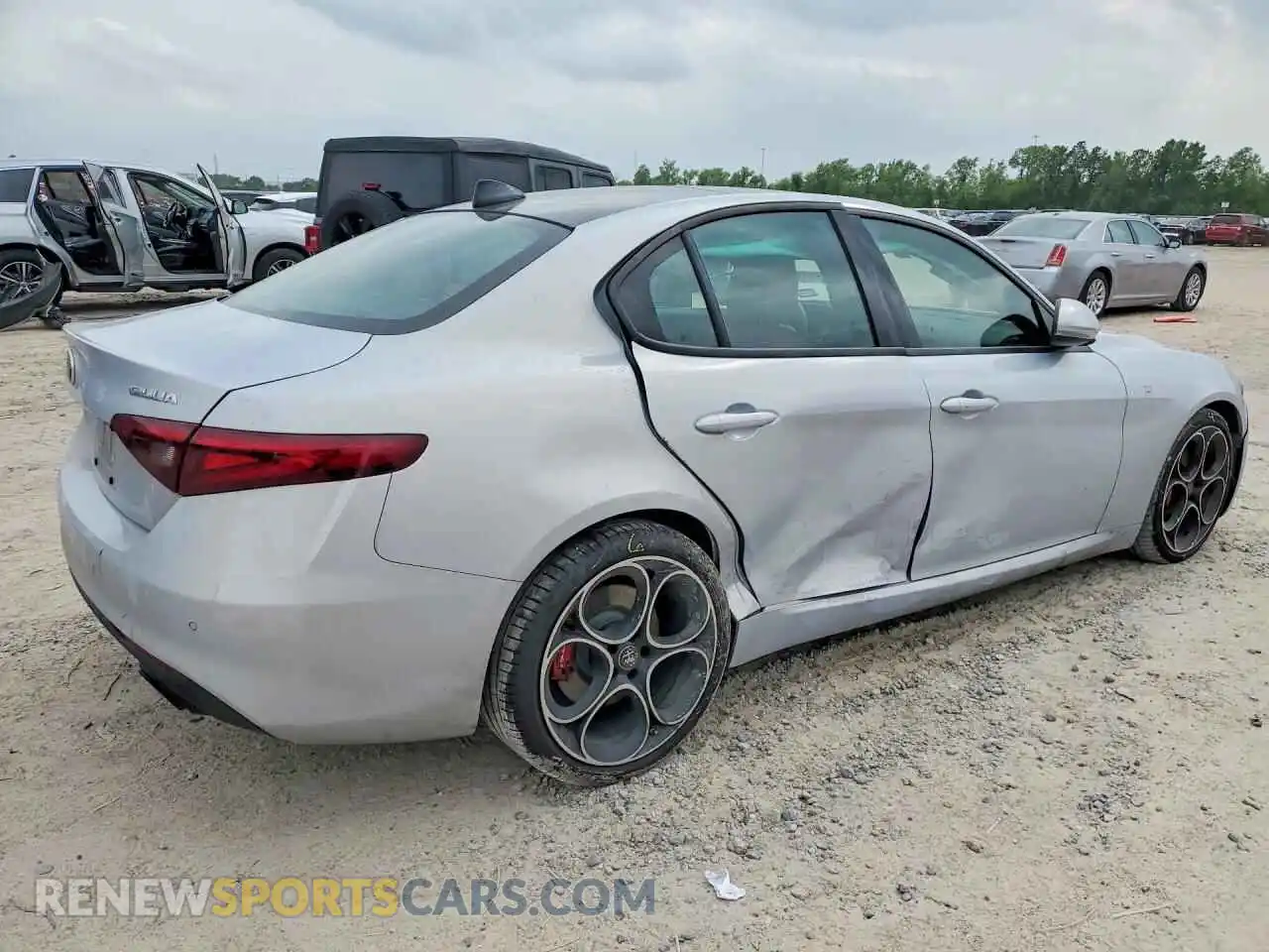 3 fotografías del automóvil dañado ZARFAMBN6N7654657 ALFA ROMEO GIULIA 2022