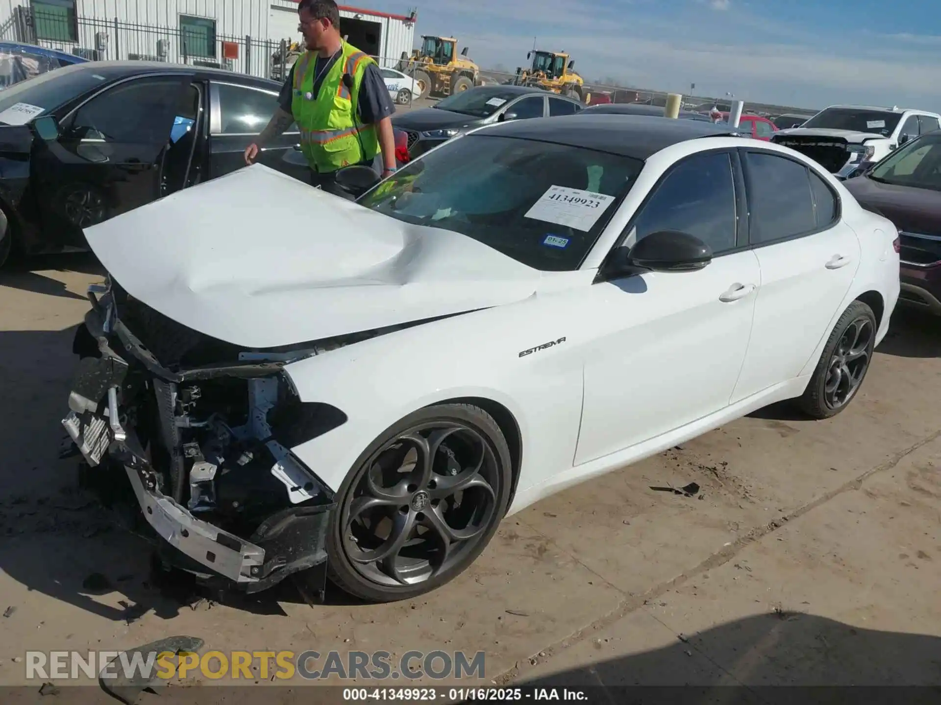 2 Photograph of a damaged car ZARFAMBN3P7670673 ALFA ROMEO GIULIA 2023
