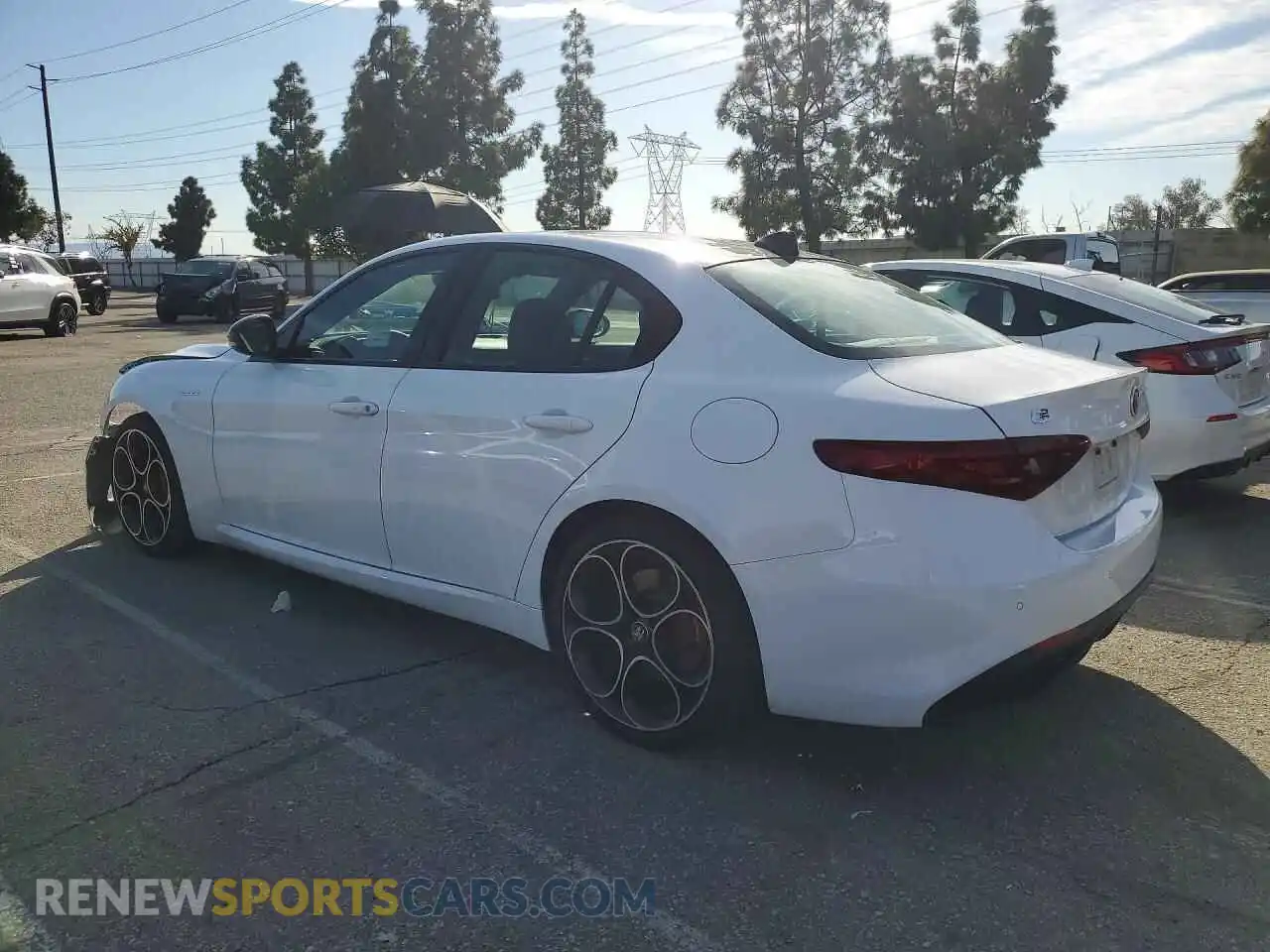 2 Photograph of a damaged car ZARFAMBN4P7669628 ALFA ROMEO GIULIA 2023