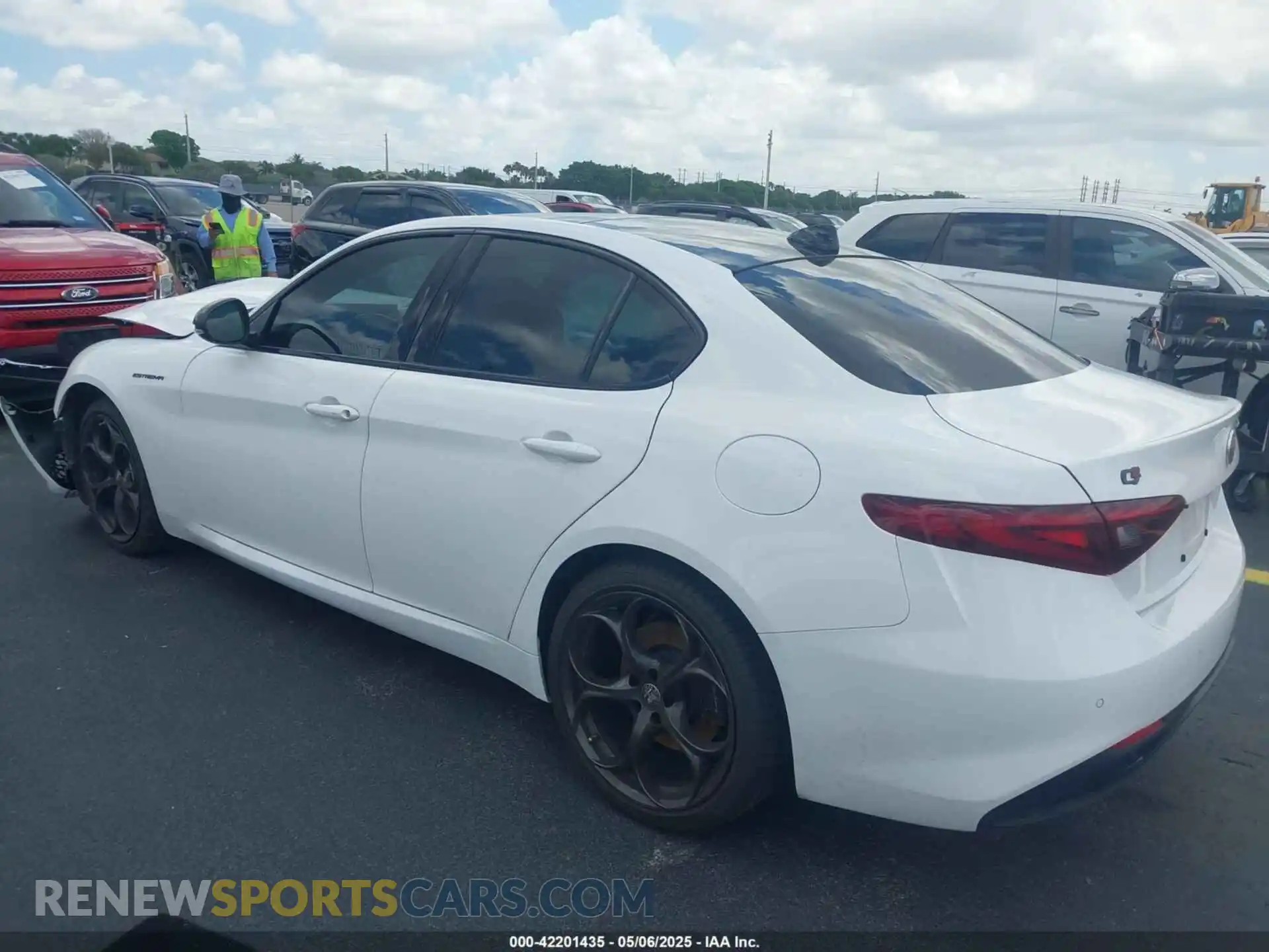 3 Photograph of a damaged car ZARFAMBN5P7669024 ALFA ROMEO GIULIA 2023