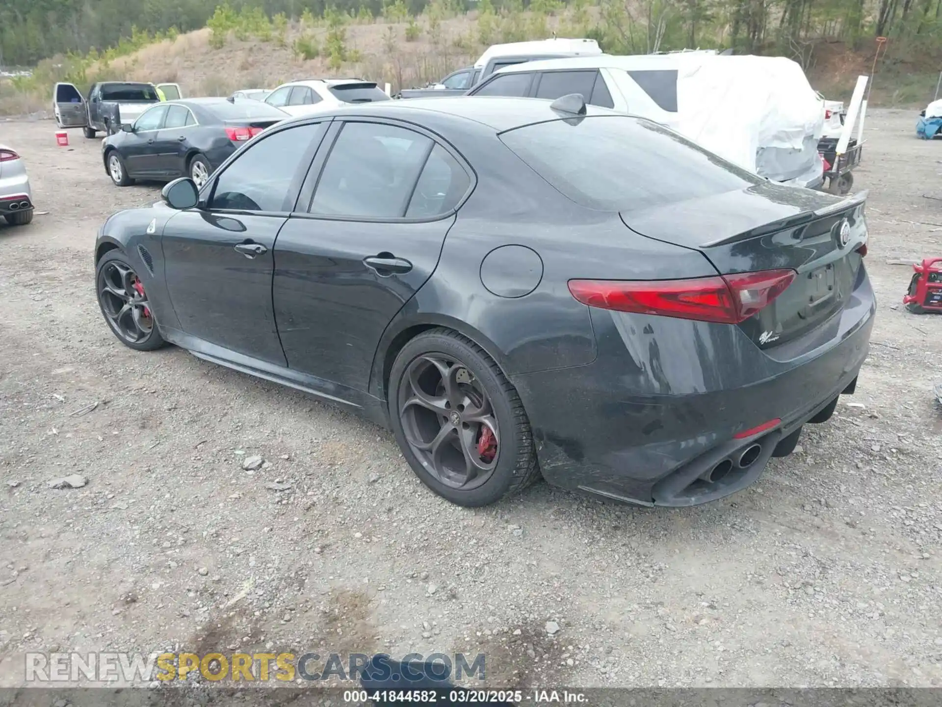 3 Фотография поврежденного автомобиля ZARFAMEV9P7677087 ALFA ROMEO GIULIA 2023