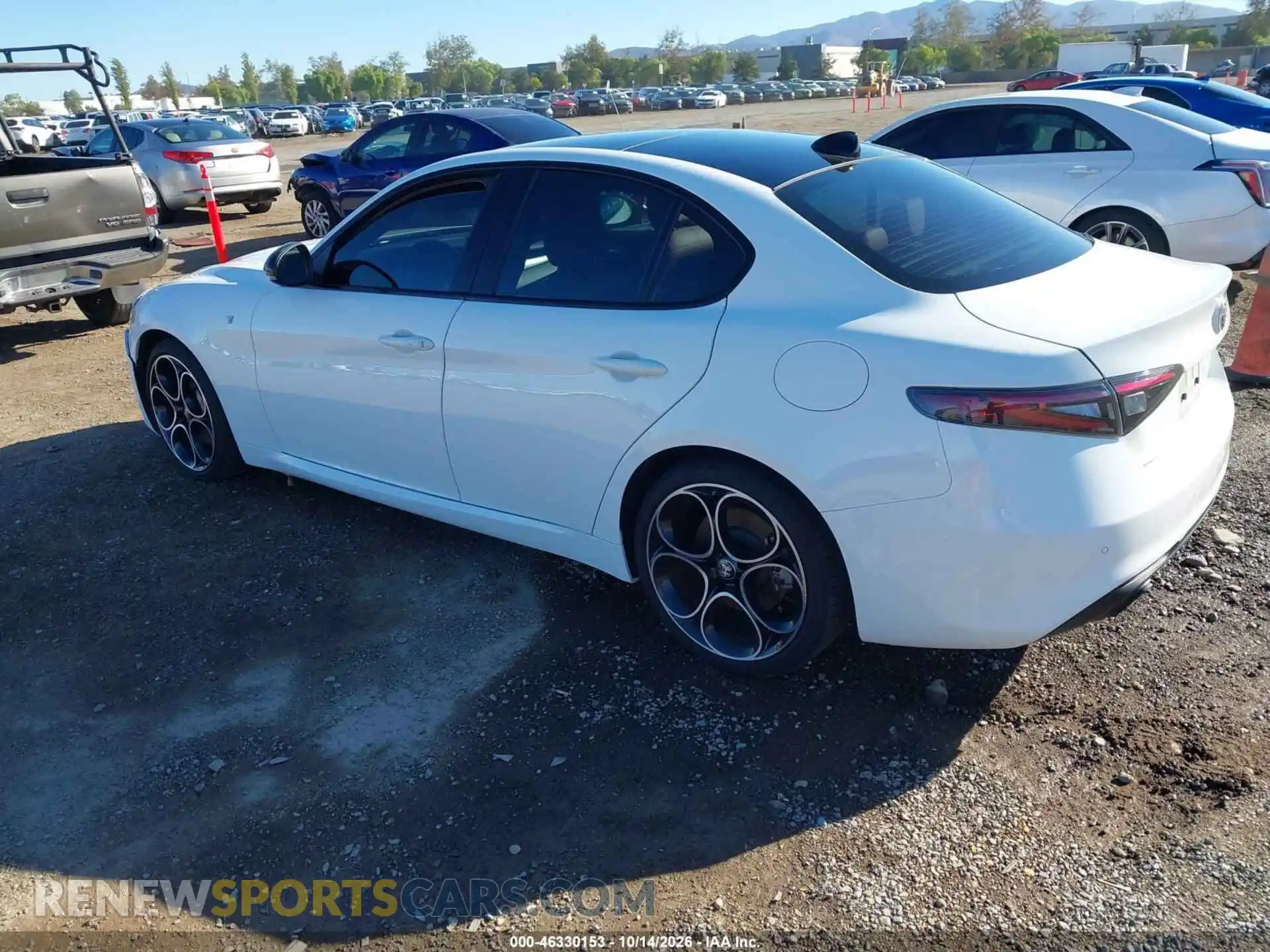 3 fotografías del automóvil dañado ZARFAMBN4R7684035 ALFA ROMEO GIULIA 2024