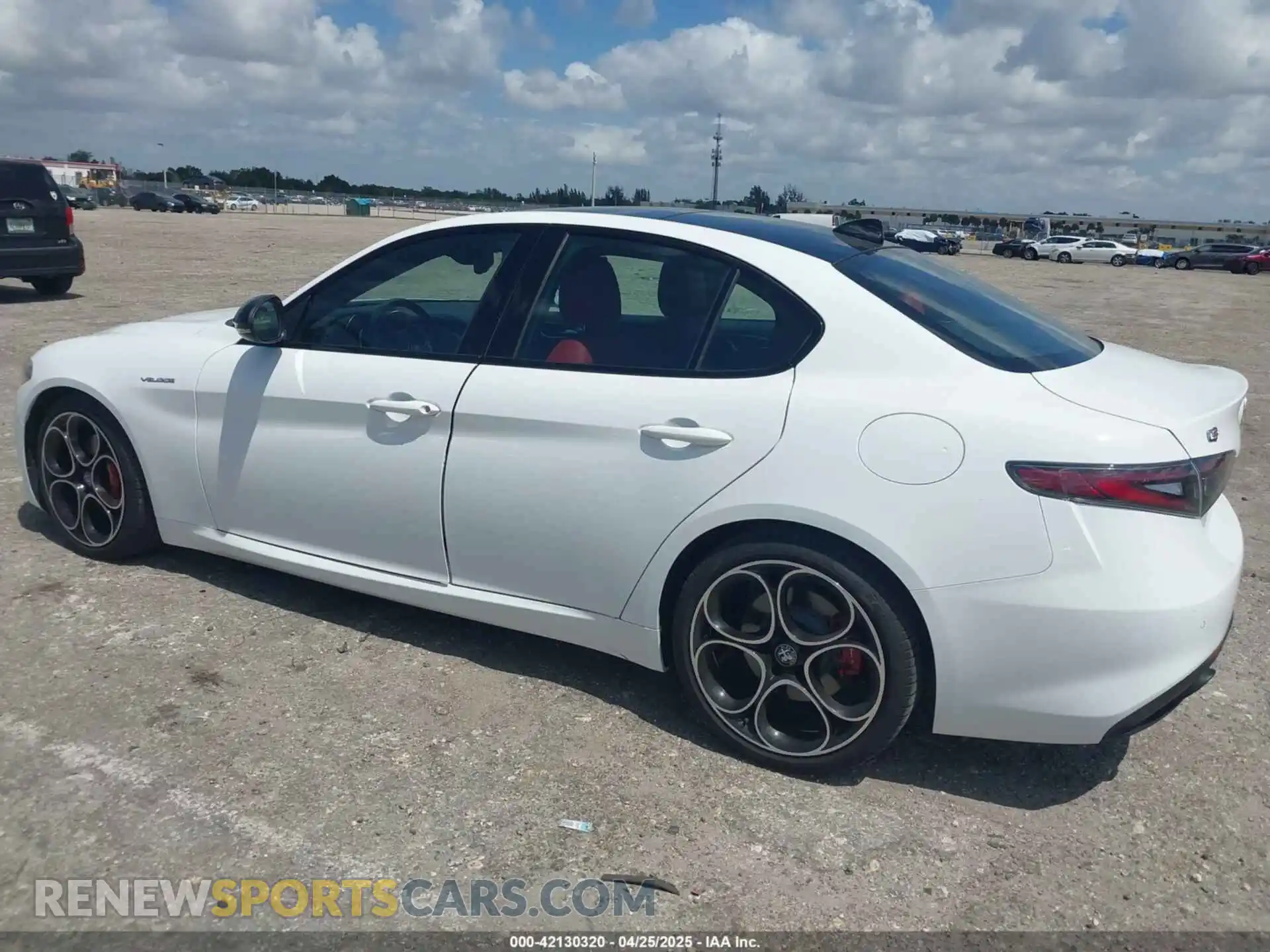 3 Photograph of a damaged car ZARFAMBN8R7679971 ALFA ROMEO GIULIA 2024