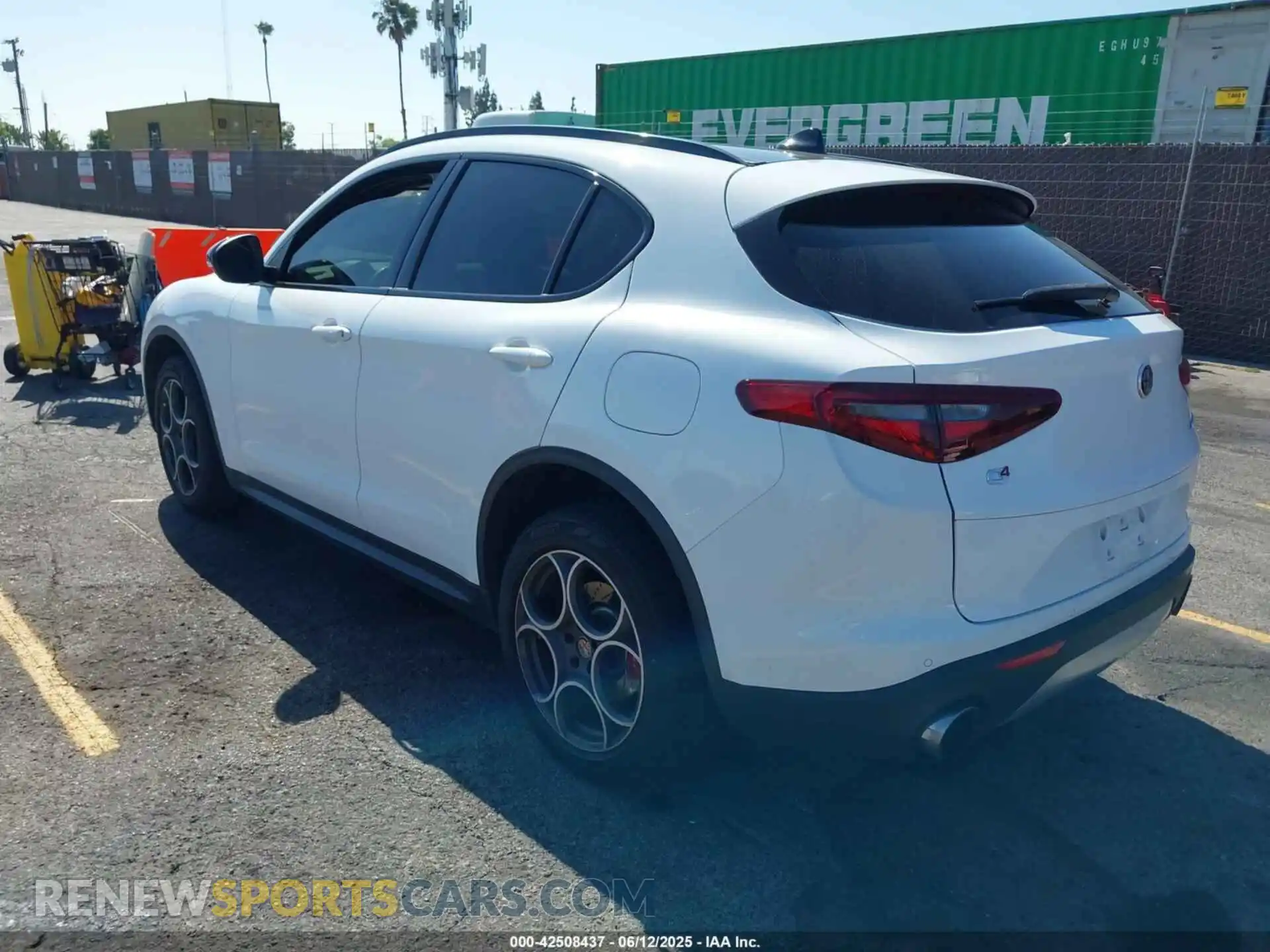 3 Photograph of a damaged car ZASPAKBNXK7C40433 ALFA ROMEO STELVIO 2019
