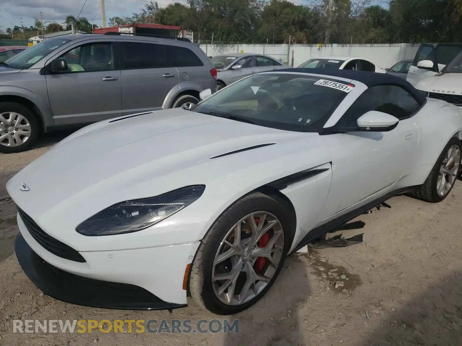 2 fotografías del automóvil dañado SCFRMFCW4KGM06891 ASTON MARTIN ALL MODELS 2019
